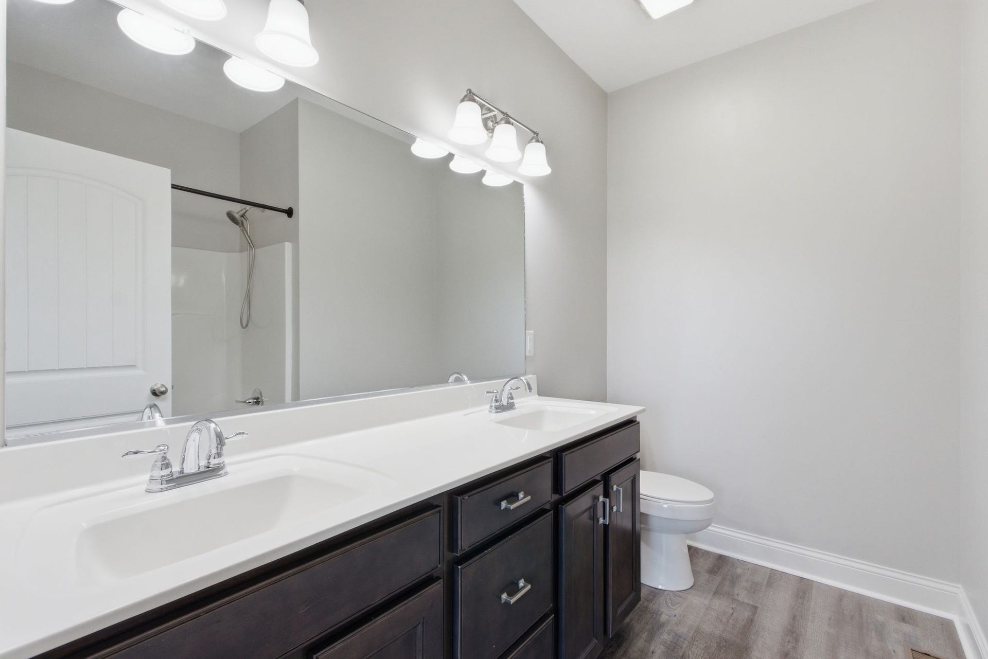 1897 Sheffield Ln, Columbia, TN 38401 1897 Sheffield Ln, Columbia, TN 38401