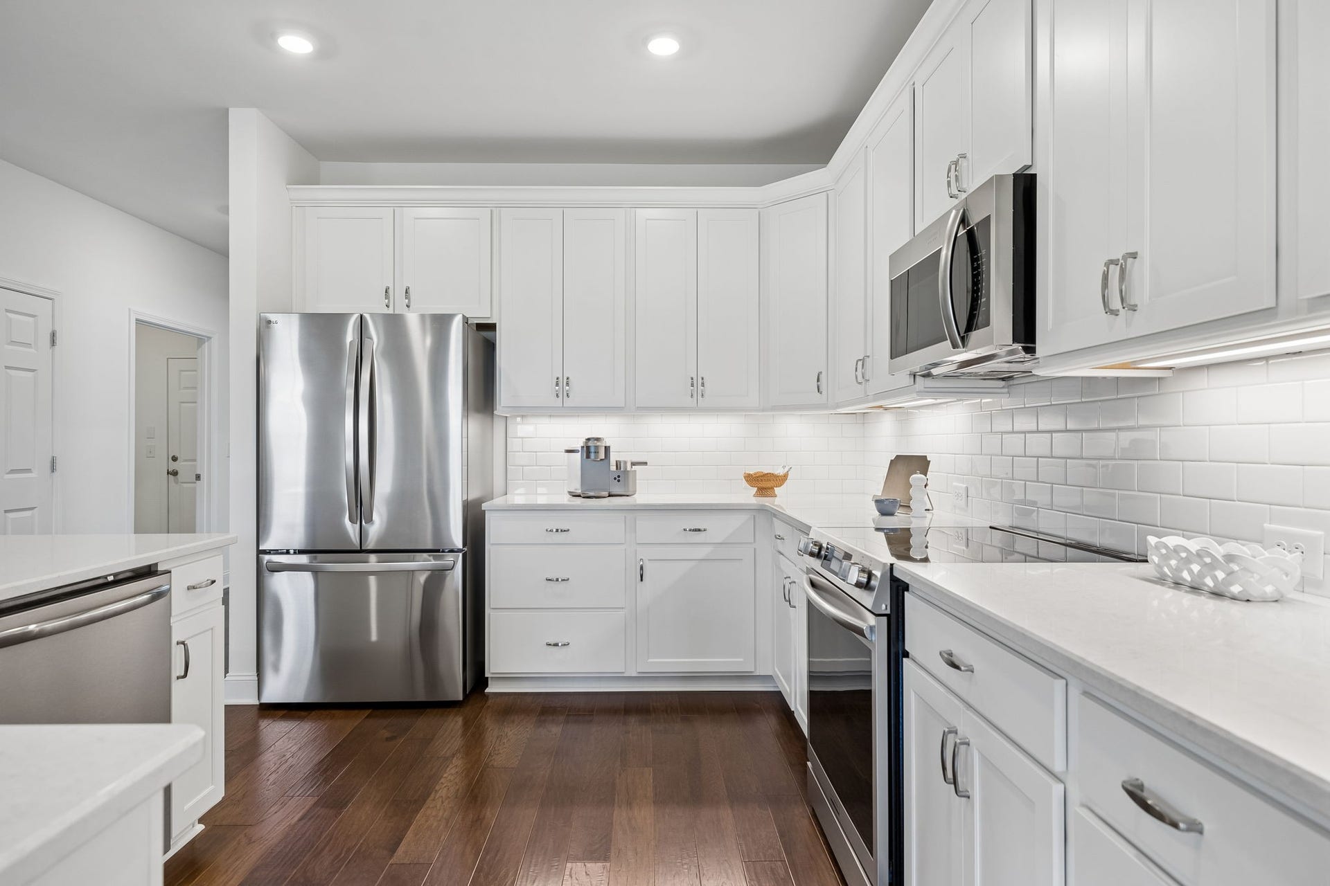 2409 Laurelstone Dr, Murfreesboro, TN 37130 2409 Laurelstone Dr, Murfreesboro, TN 37130