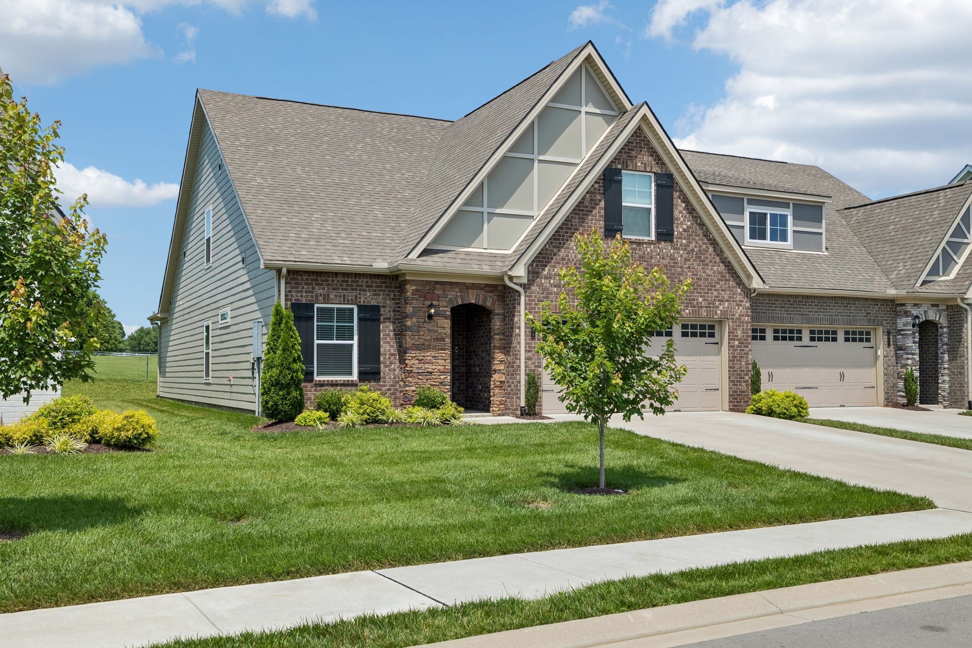 2409 Laurelstone Dr, Murfreesboro, TN 37130 2409 Laurelstone Dr, Murfreesboro, TN 37130