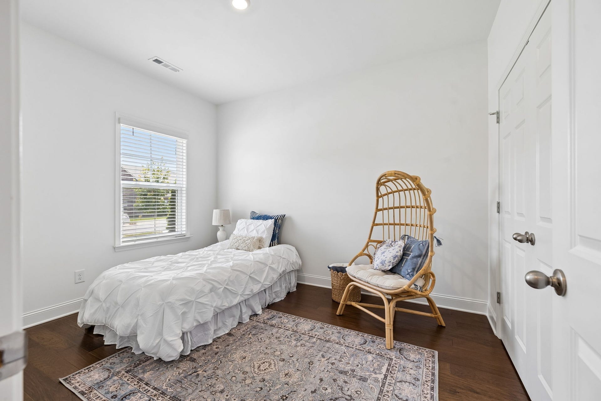 2409 Laurelstone Dr, Murfreesboro, TN 37130 2409 Laurelstone Dr, Murfreesboro, TN 37130