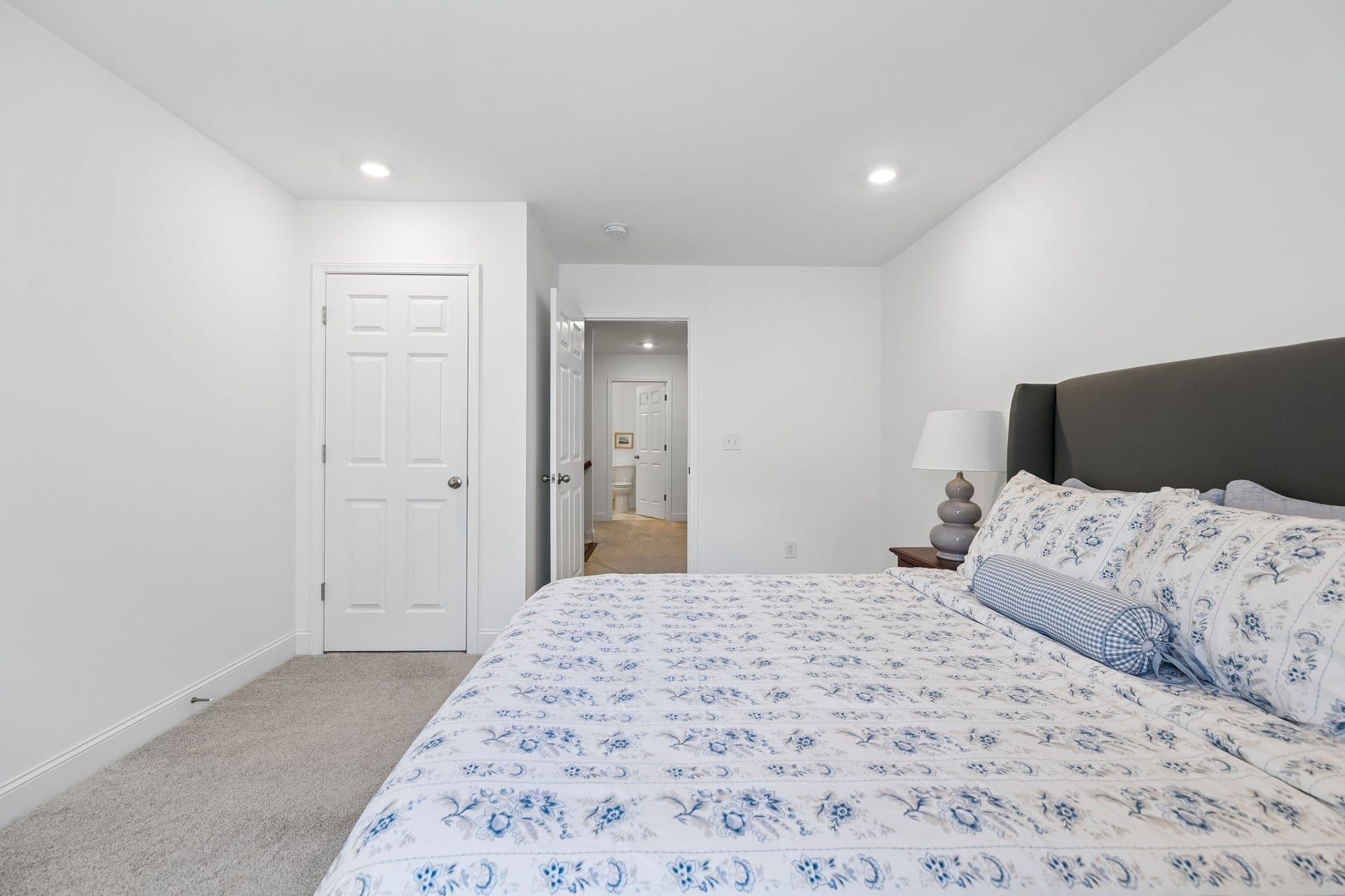 2409 Laurelstone Dr, Murfreesboro, TN 37130 2409 Laurelstone Dr, Murfreesboro, TN 37130