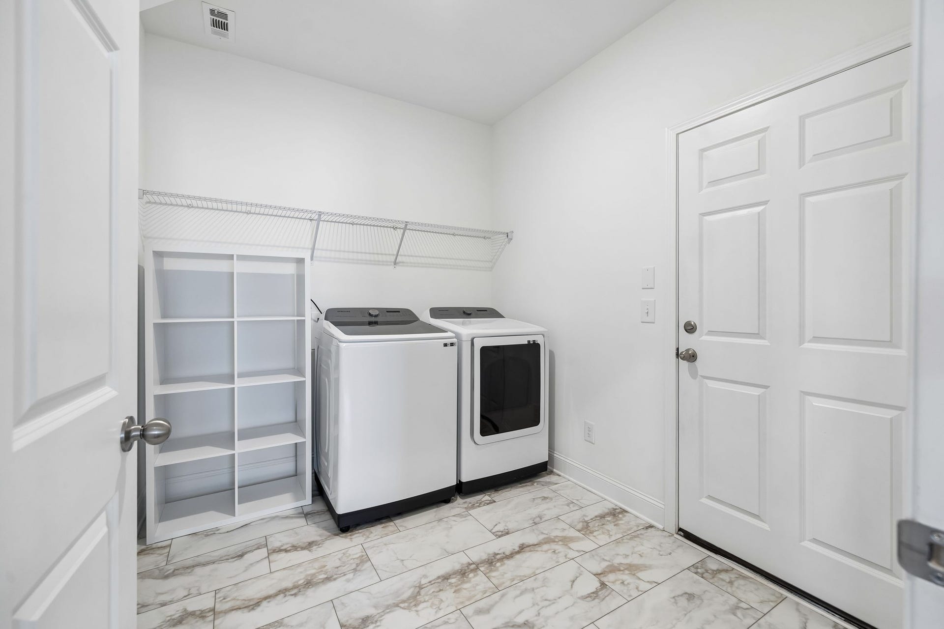 2409 Laurelstone Dr, Murfreesboro, TN 37130 2409 Laurelstone Dr, Murfreesboro, TN 37130