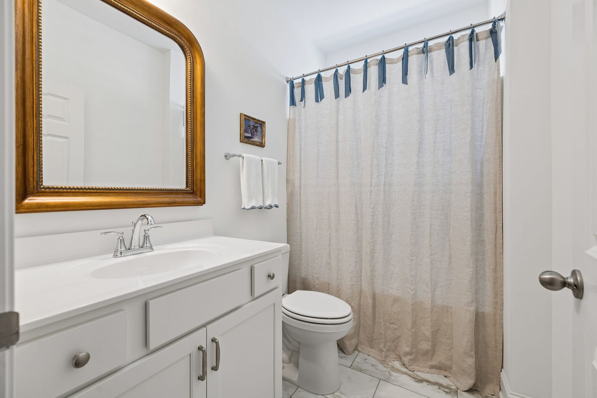 2409 Laurelstone Dr, Murfreesboro, TN 37130 2409 Laurelstone Dr, Murfreesboro, TN 37130