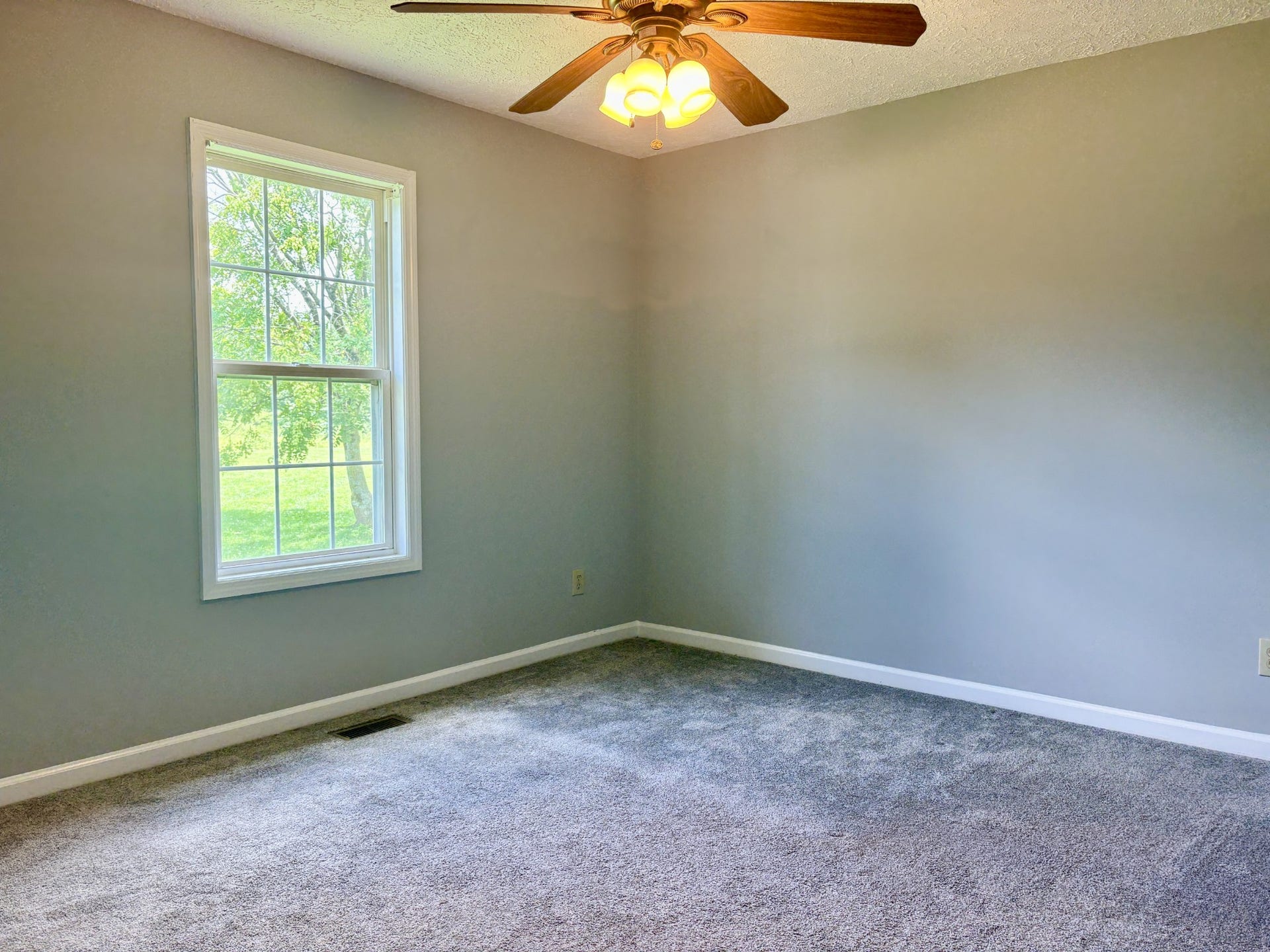 150 Benson Rd, Manchester, TN 37355 150 Benson Rd, Manchester, TN 37355