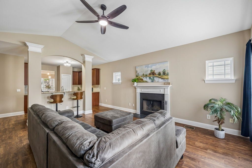 3444 Blaze Dr, Murfreesboro, TN 37128 3444 Blaze Dr, Murfreesboro, TN 37128