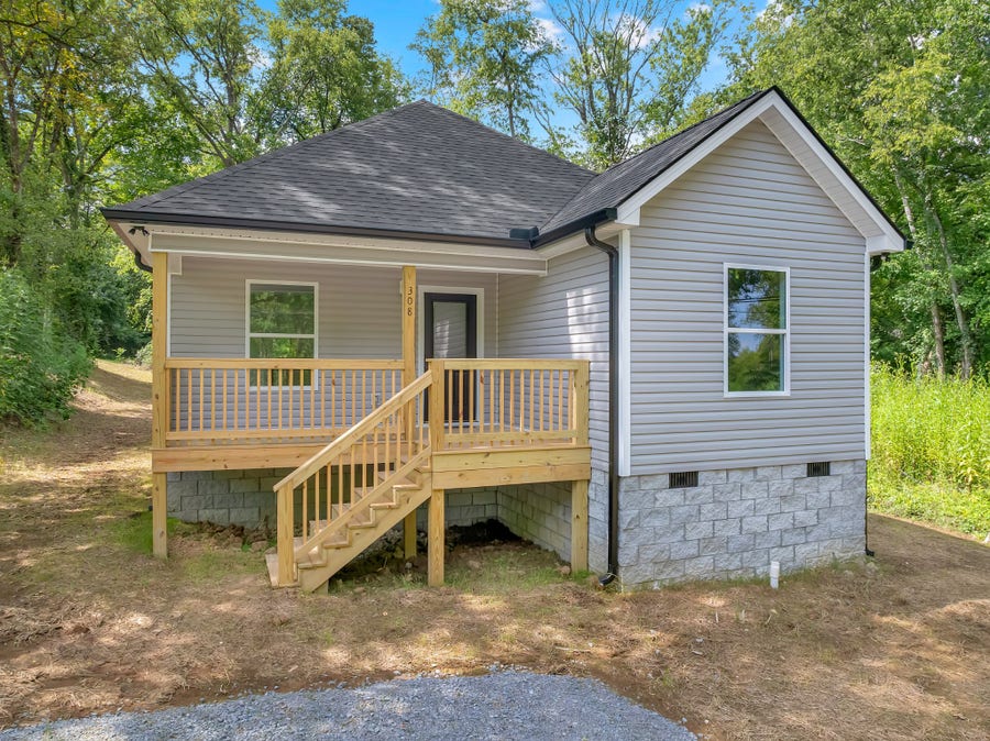 Property photo for 308 Hannah St, Bell Buckle, TN