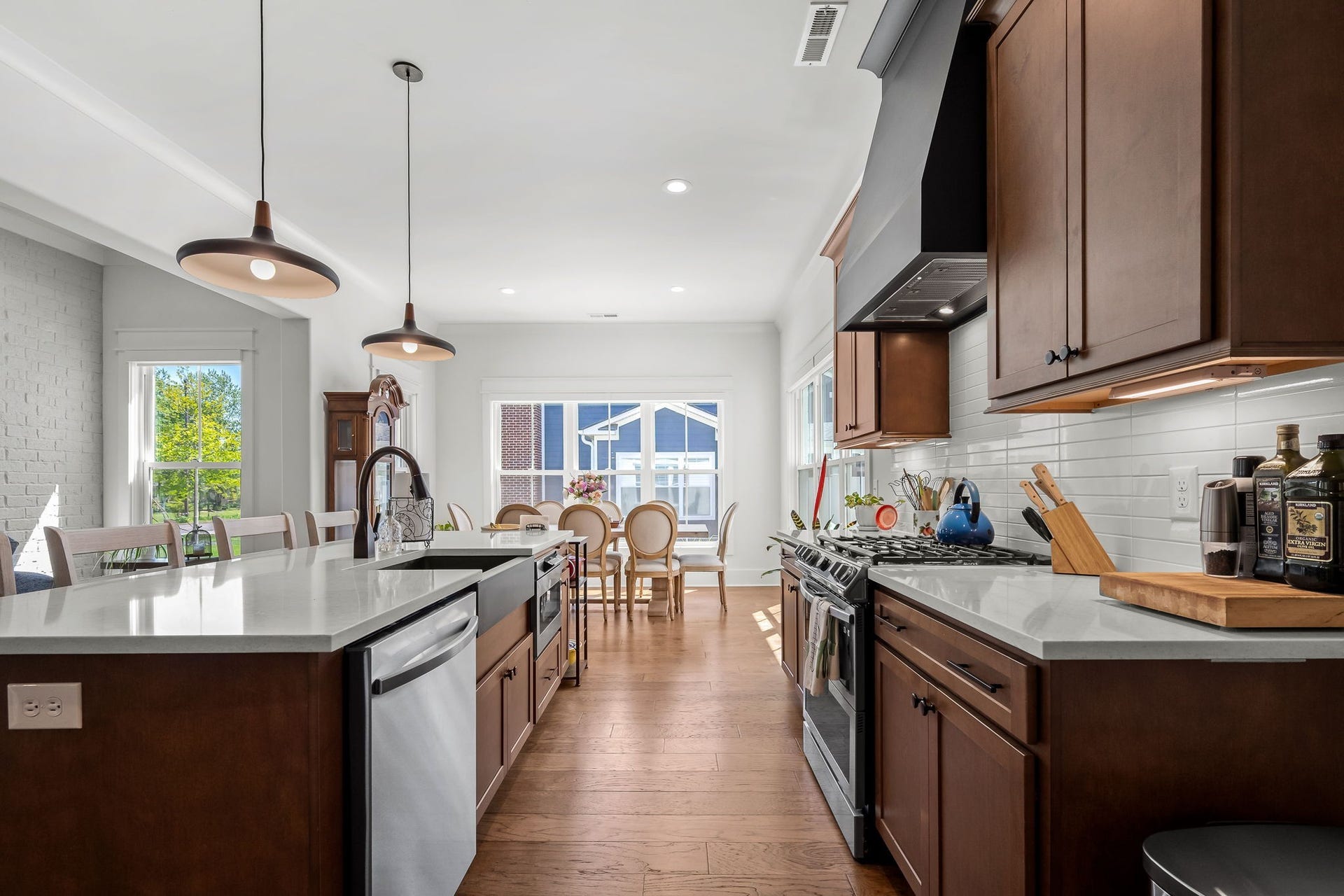 406 Minerva Dr, Murfreesboro, TN 37130 406 Minerva Dr, Murfreesboro, TN 37130