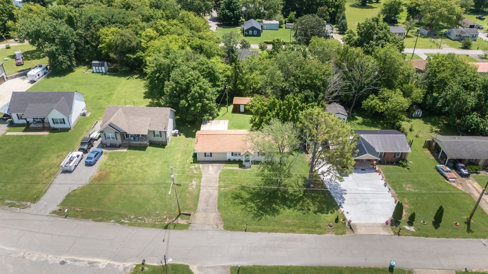 203 Freeman Dr, Lewisburg, TN 37091 203 Freeman Dr, Lewisburg, TN 37091