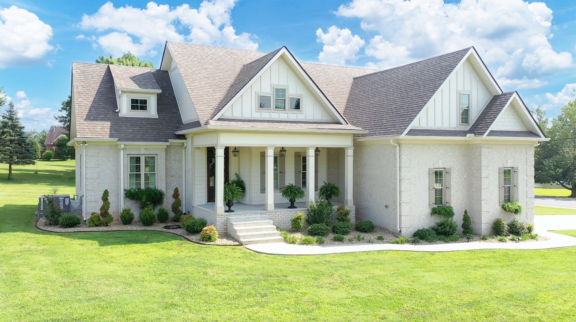 204 Green Hills Dr, Shelbyville, TN 37160 204 Green Hills Dr, Shelbyville, TN 37160