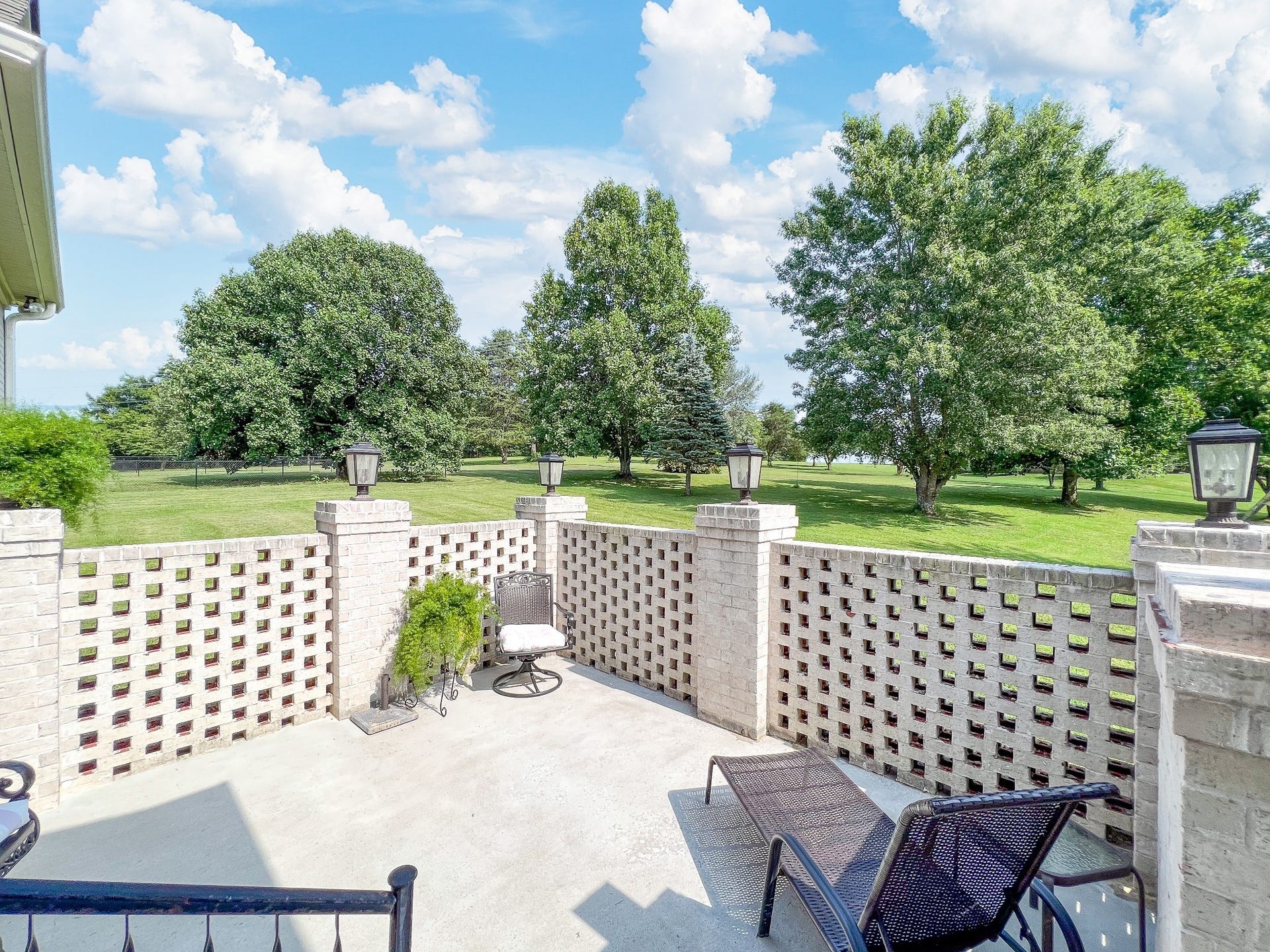 204 Green Hills Dr, Shelbyville, TN 37160 204 Green Hills Dr, Shelbyville, TN 37160