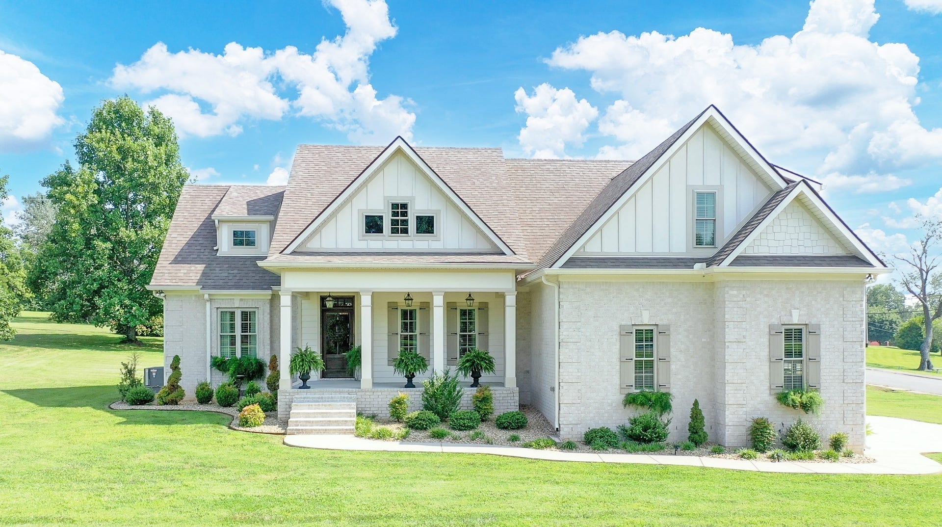 204 Green Hills Dr, Shelbyville, TN 37160 204 Green Hills Dr, Shelbyville, TN 37160