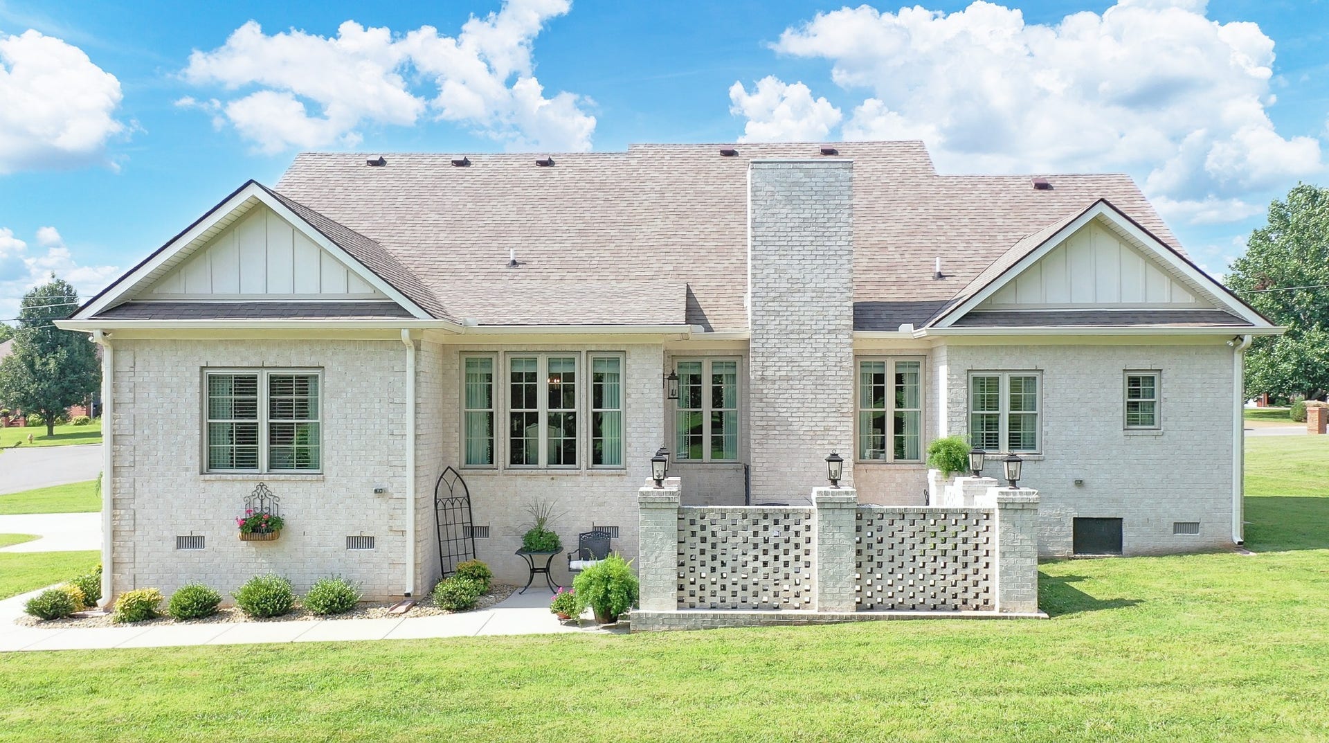 204 Green Hills Dr, Shelbyville, TN 37160 204 Green Hills Dr, Shelbyville, TN 37160