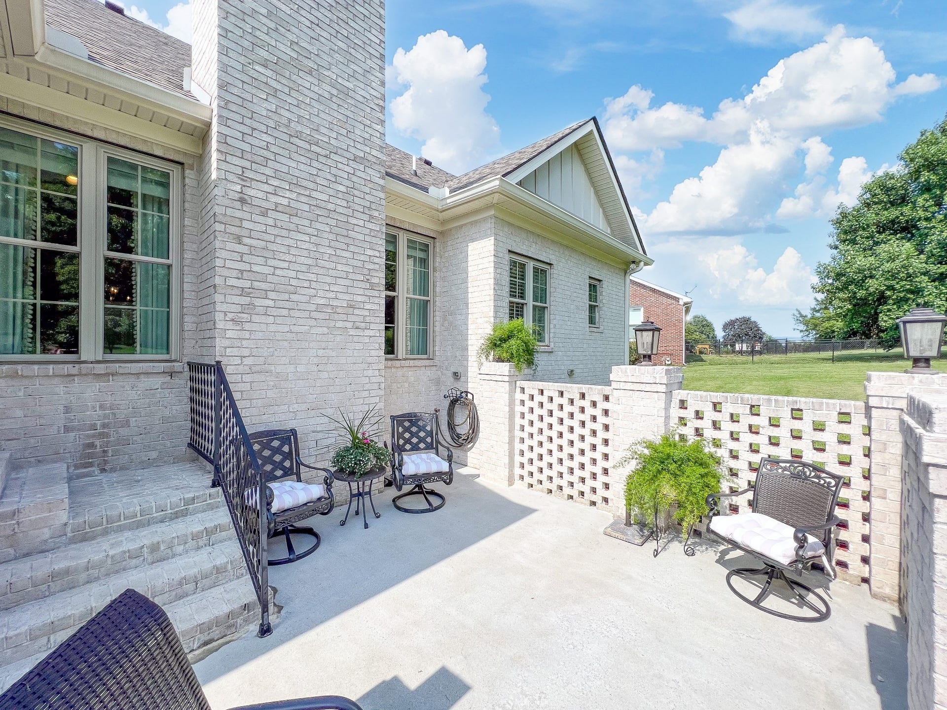 204 Green Hills Dr, Shelbyville, TN 37160 204 Green Hills Dr, Shelbyville, TN 37160