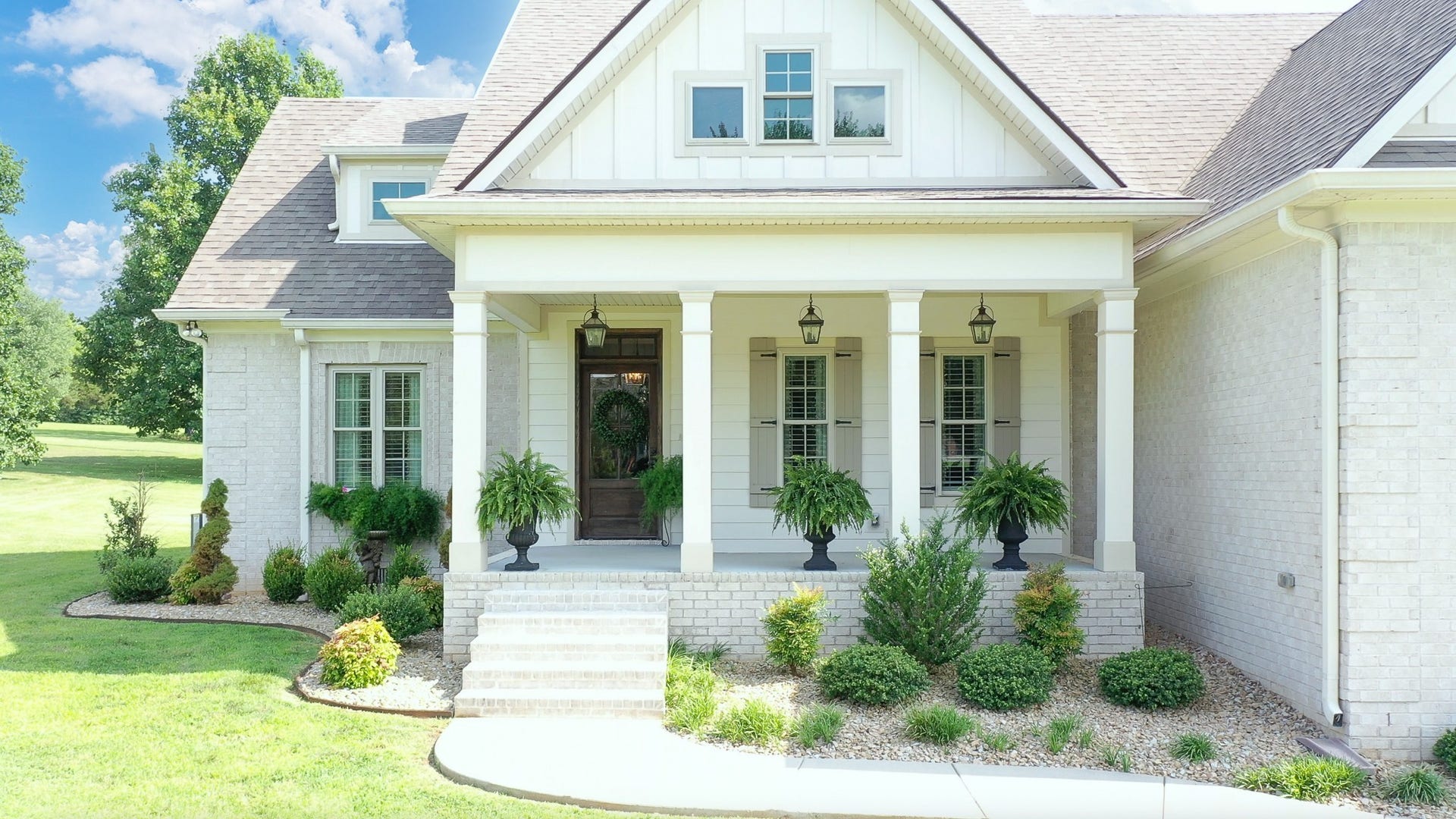 204 Green Hills Dr, Shelbyville, TN 37160 204 Green Hills Dr, Shelbyville, TN 37160