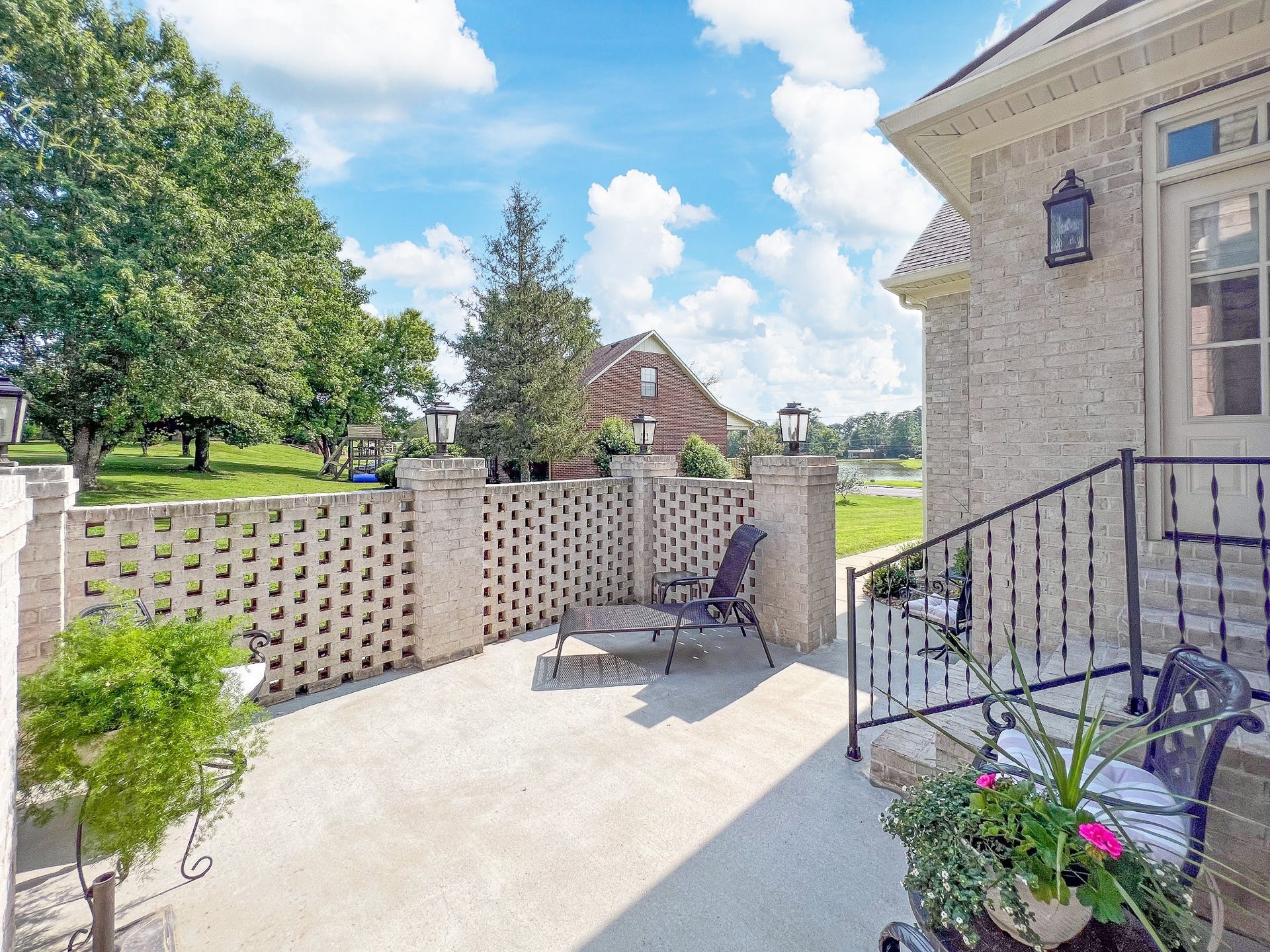 204 Green Hills Dr, Shelbyville, TN 37160 204 Green Hills Dr, Shelbyville, TN 37160