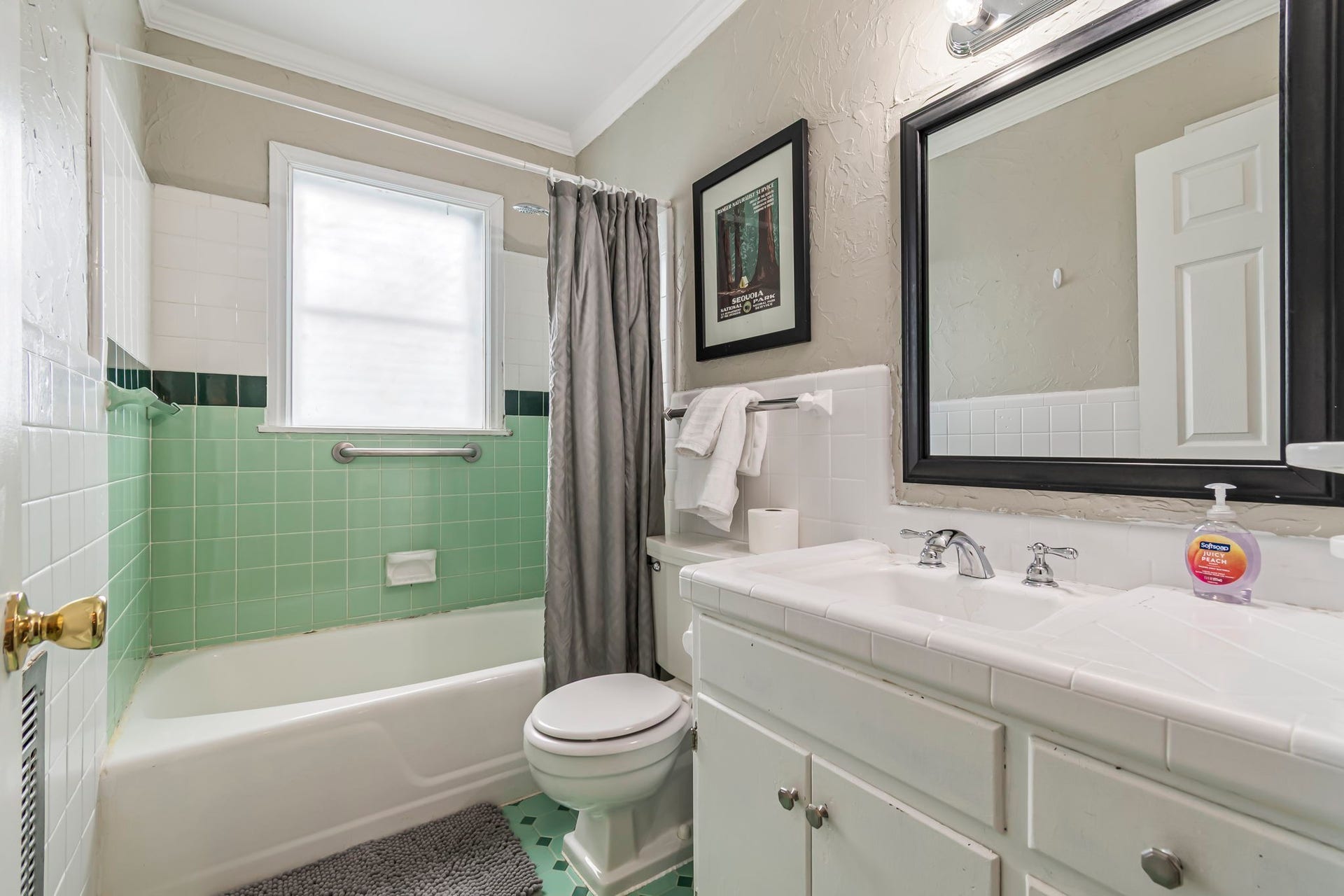 1102 Hiwassee Dr, Columbia, TN 38401 1102 Hiwassee Dr, Columbia, TN 38401