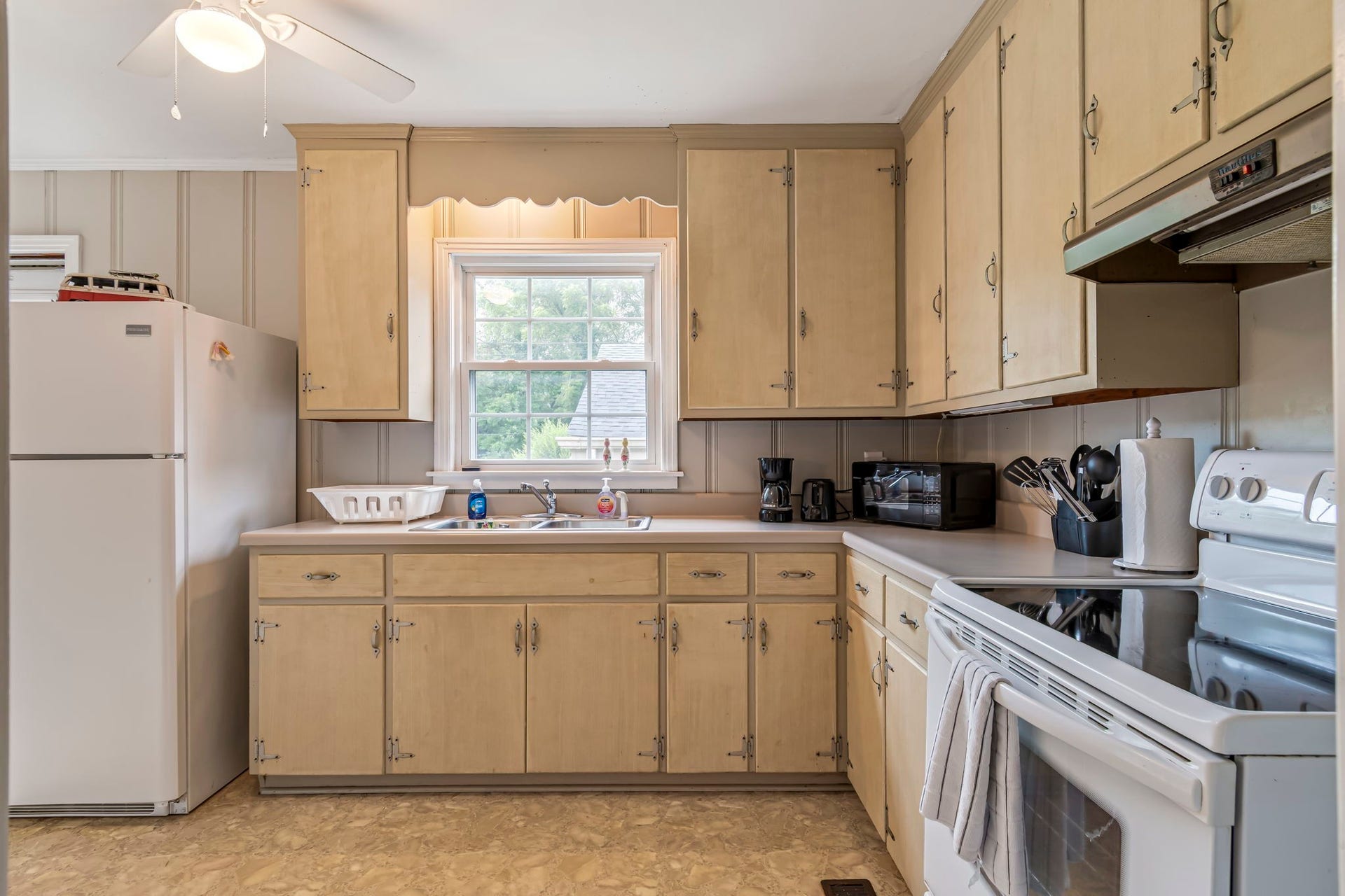 1102 Hiwassee Dr, Columbia, TN 38401 1102 Hiwassee Dr, Columbia, TN 38401