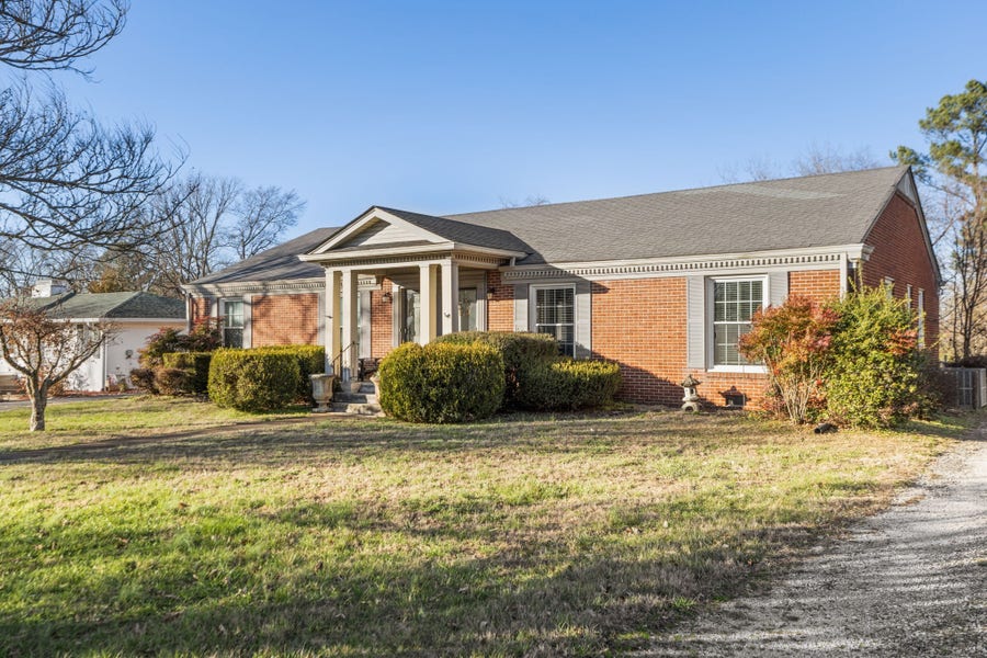 Property photo for 1102 Hiwassee Dr, Columbia, TN