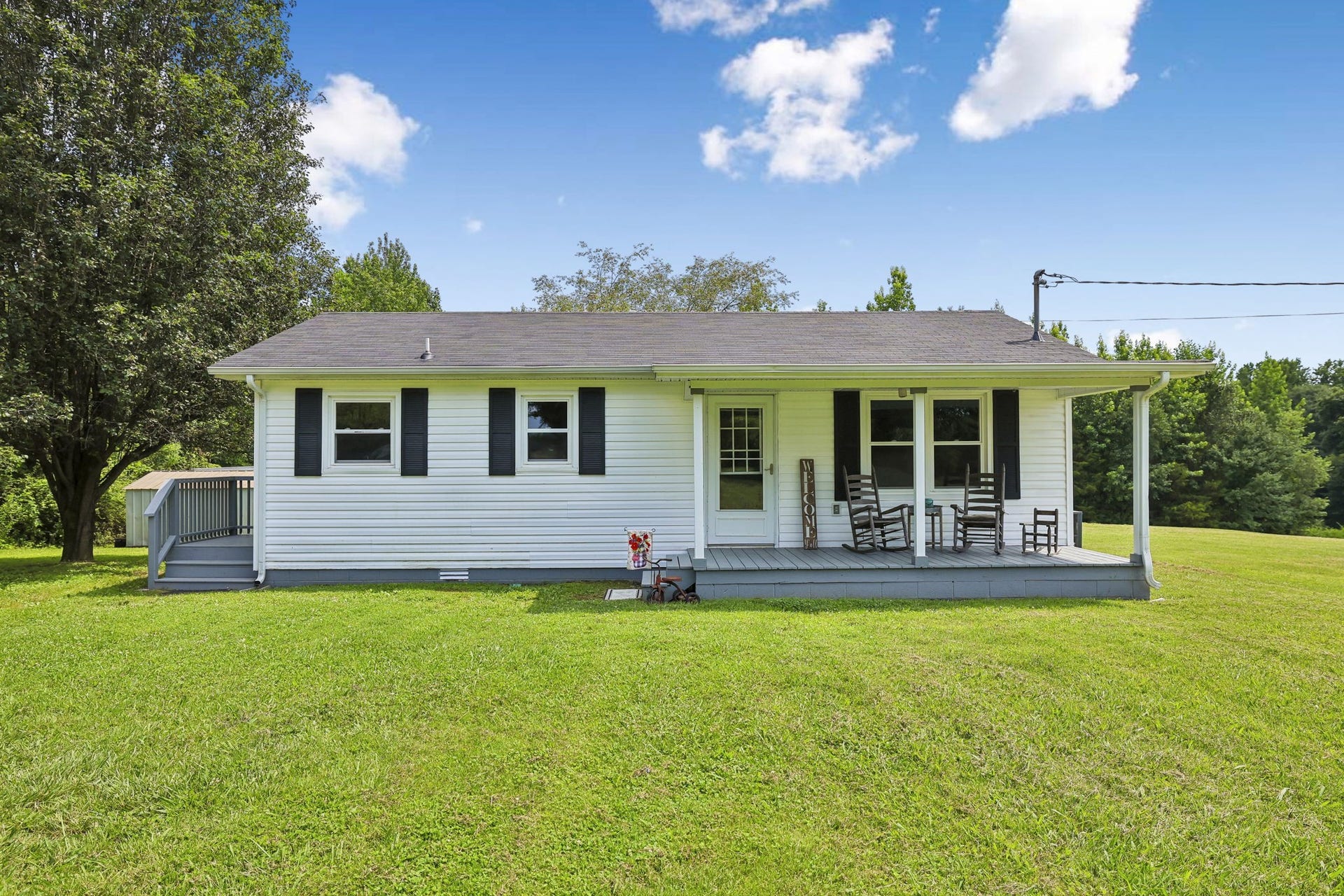 2420 Hawkersmith Rd, Manchester, TN 37355 Welcome Home! 2420 Hawkersmith Rd, Manchester, TN 37355