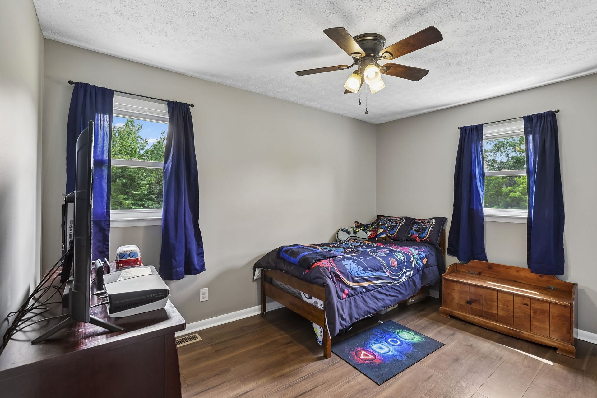 2420 Hawkersmith Rd, Manchester, TN 37355 Second bedroom has double windows, ceiling fan, and ample closet space! 2420 Hawkersmith Rd, Manchester, TN 37355
