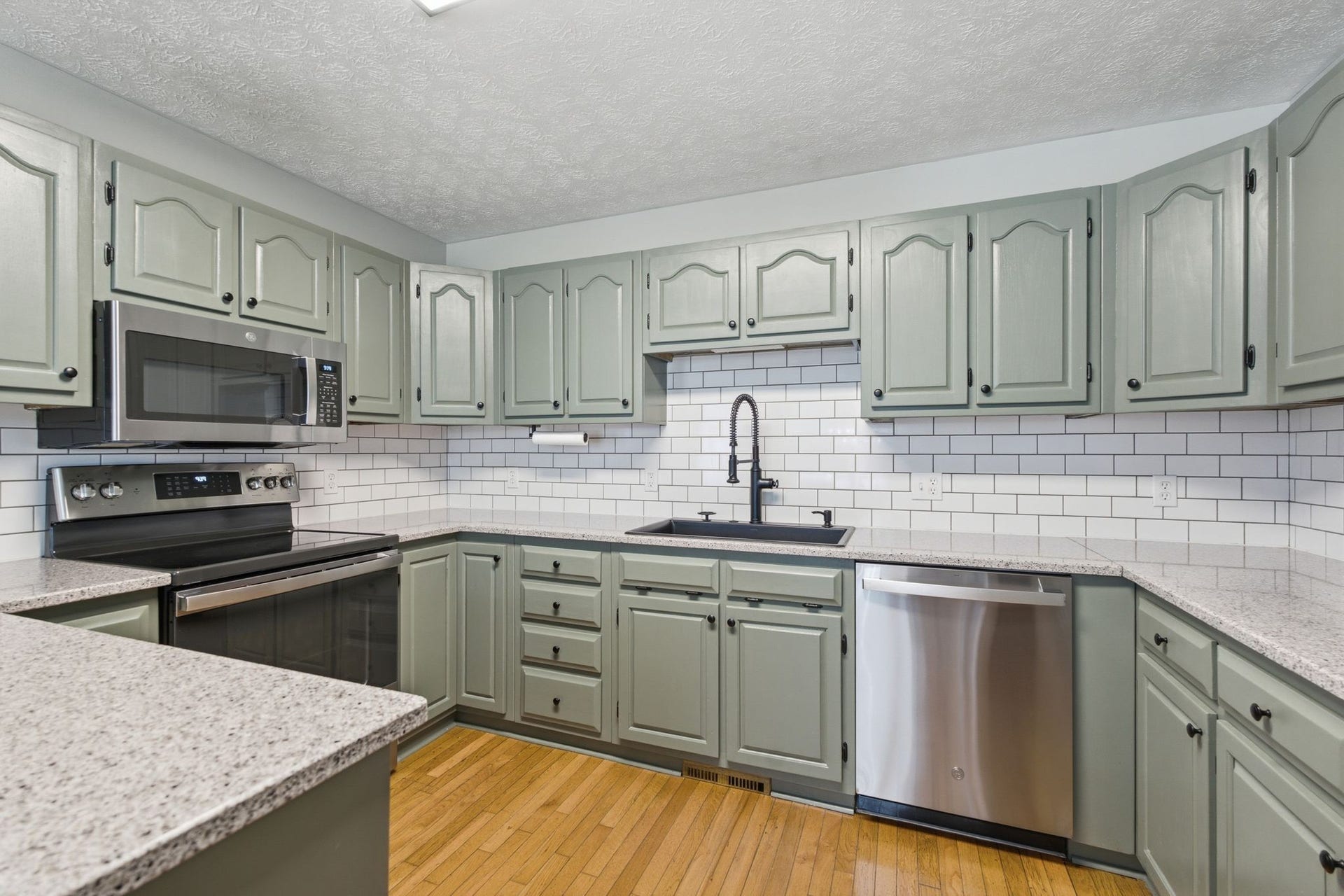 671 Circle Dr, Manchester, TN 37355 671 Circle Dr, Manchester, TN 37355