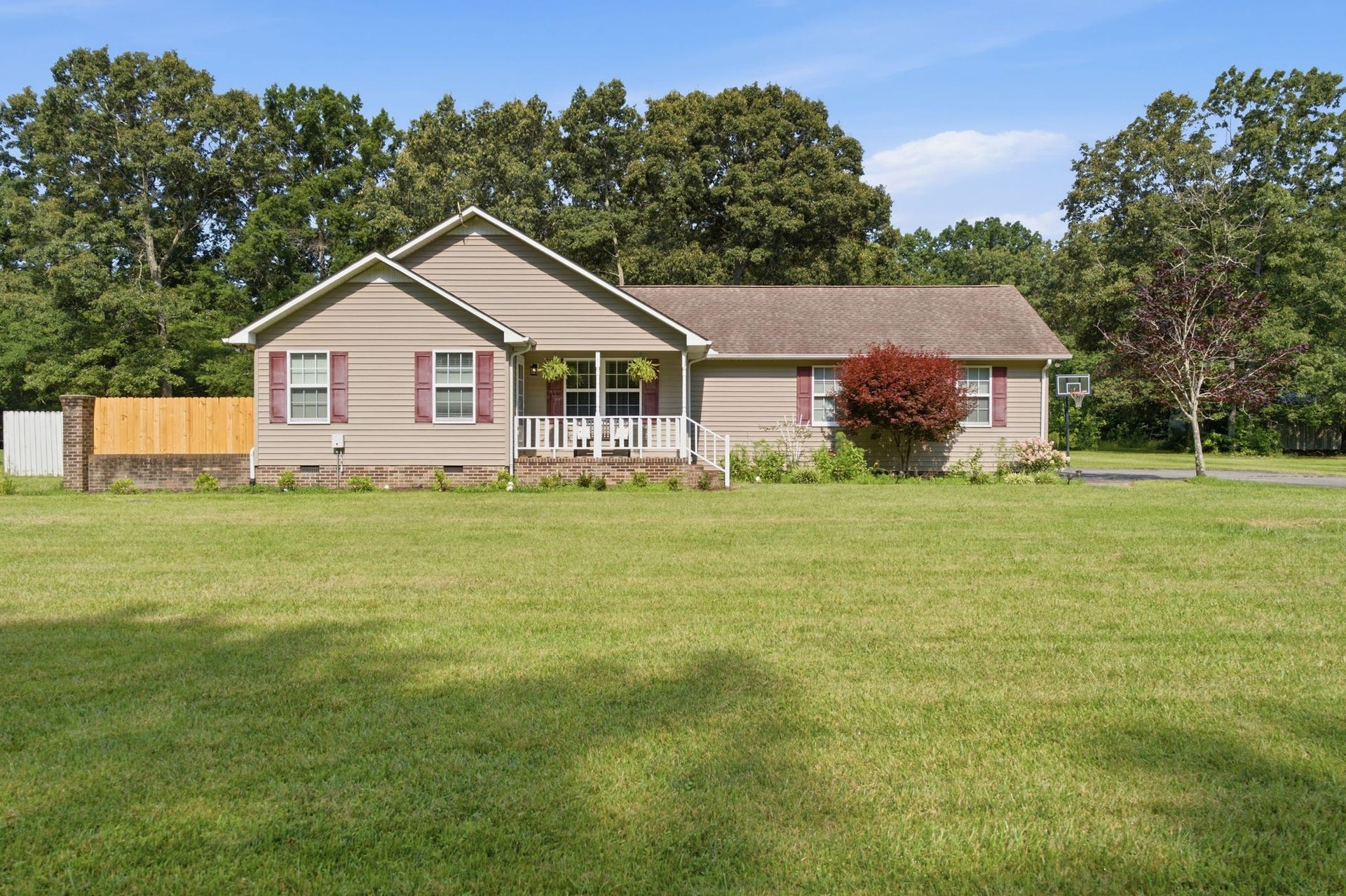 671 Circle Dr, Manchester, TN 37355 671 Circle Dr, Manchester, TN 37355