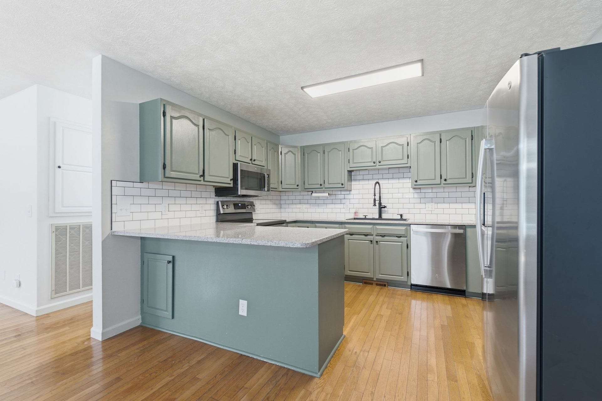 671 Circle Dr, Manchester, TN 37355 671 Circle Dr, Manchester, TN 37355