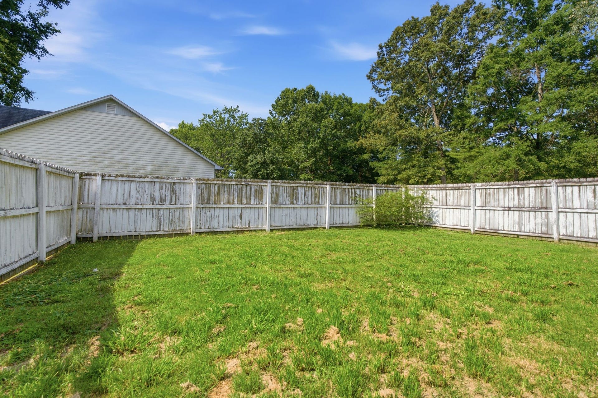 671 Circle Dr, Manchester, TN 37355 671 Circle Dr, Manchester, TN 37355