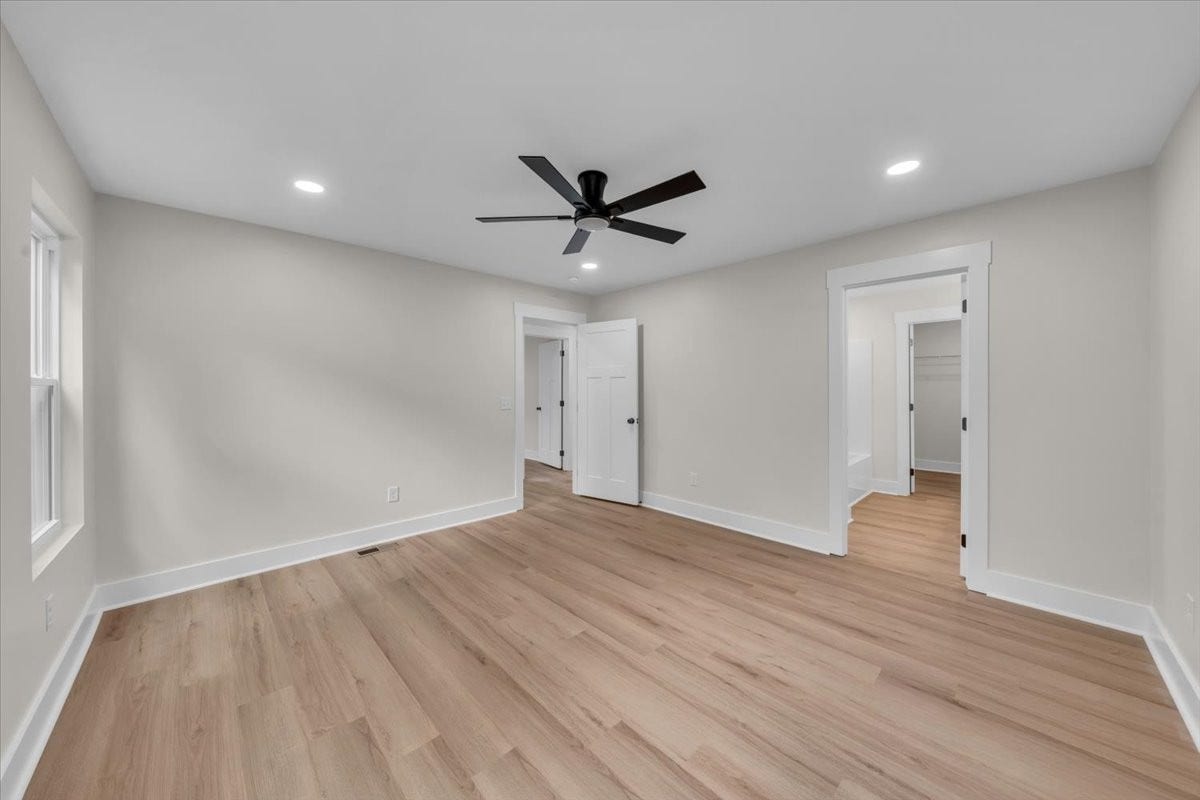 104 Pratts Aly, Columbia, TN 38401 Primary bedroom!