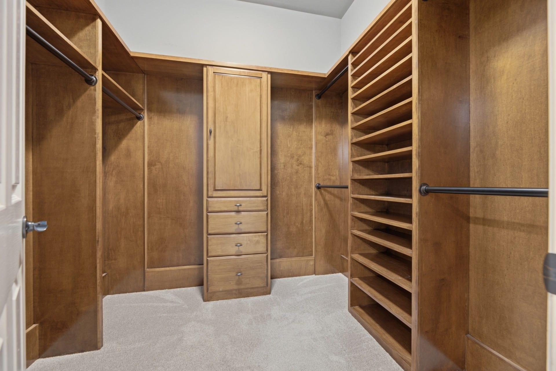 2926 Frank Robinson Dr, Murfreesboro, TN 37130 Walk-in closet #1 in owner's suite