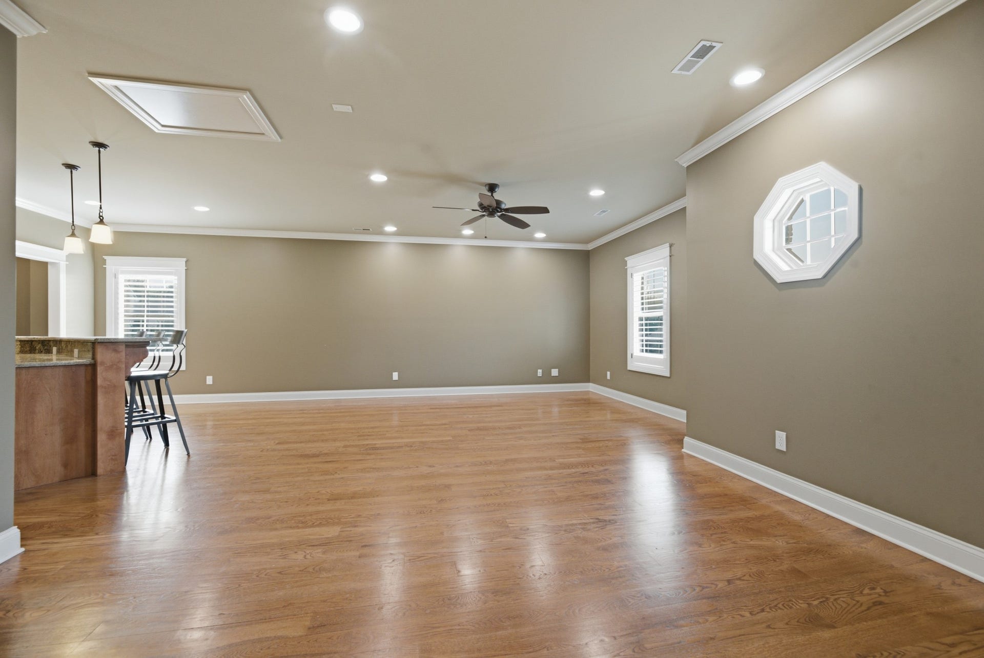2926 Frank Robinson Dr, Murfreesboro, TN 37130 2926 Frank Robinson Dr, Murfreesboro, TN 37130