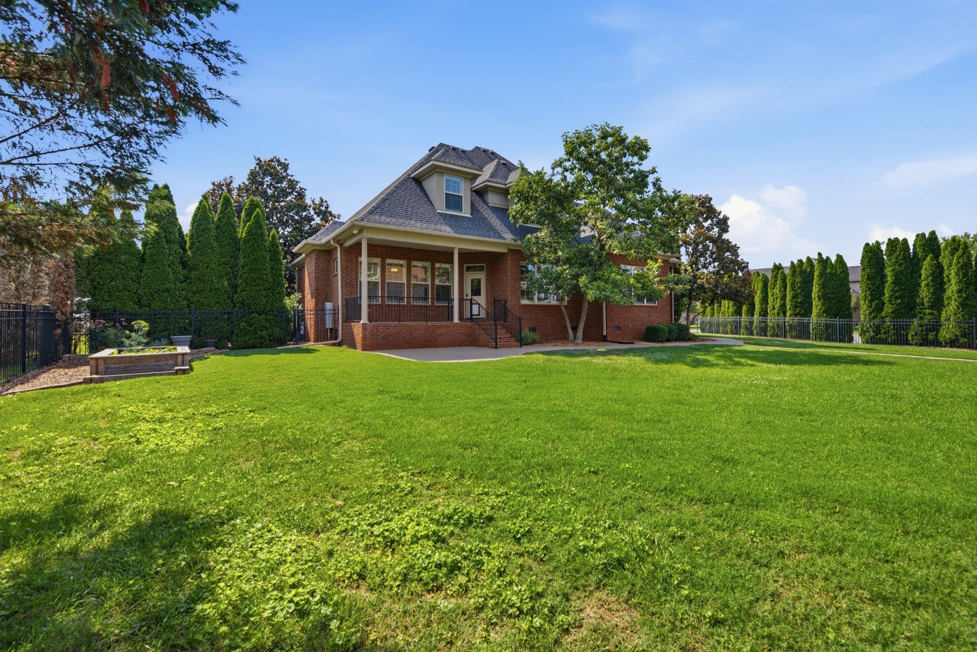 2926 Frank Robinson Dr, Murfreesboro, TN 37130 2926 Frank Robinson Dr, Murfreesboro, TN 37130