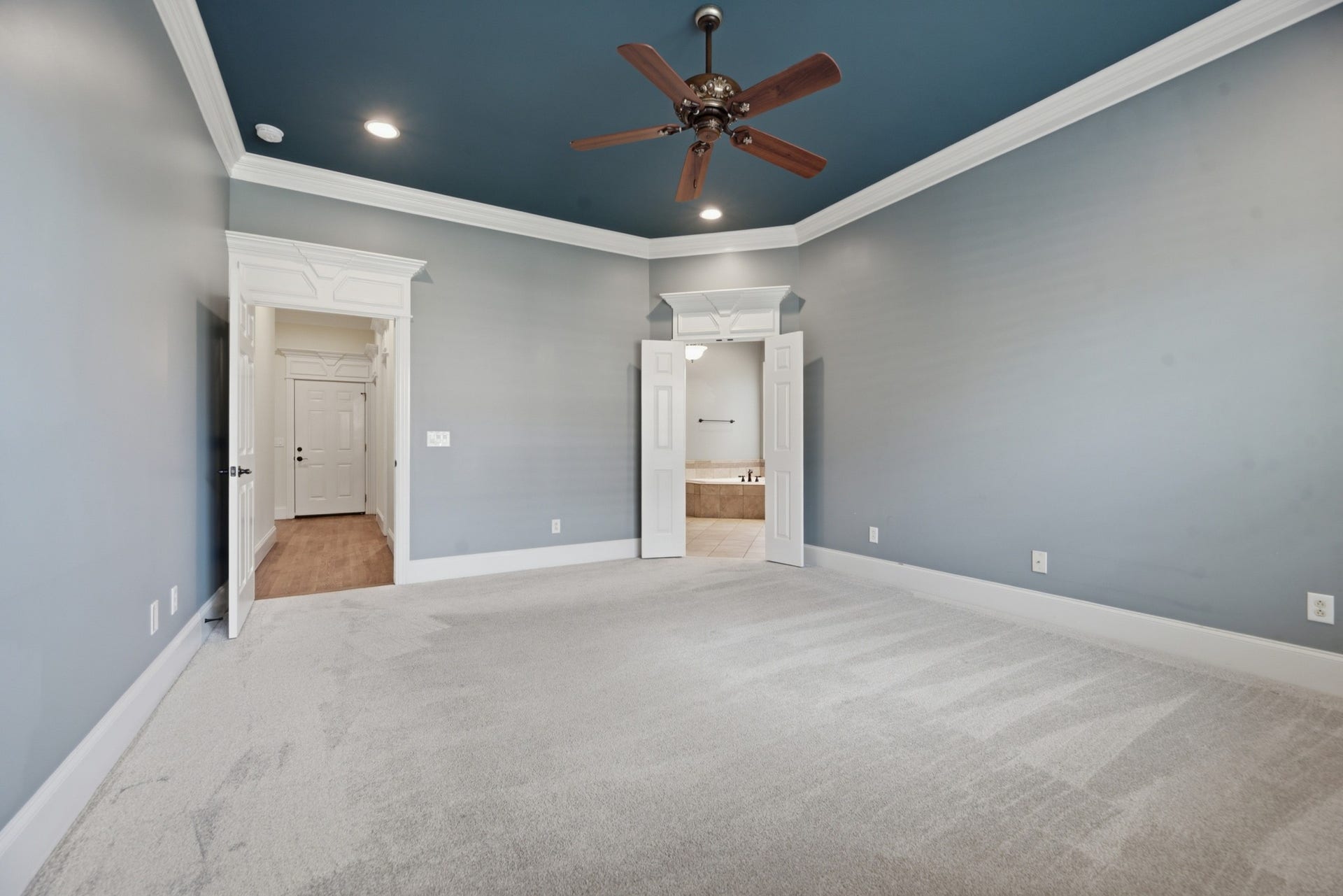 2926 Frank Robinson Dr, Murfreesboro, TN 37130 2926 Frank Robinson Dr, Murfreesboro, TN 37130