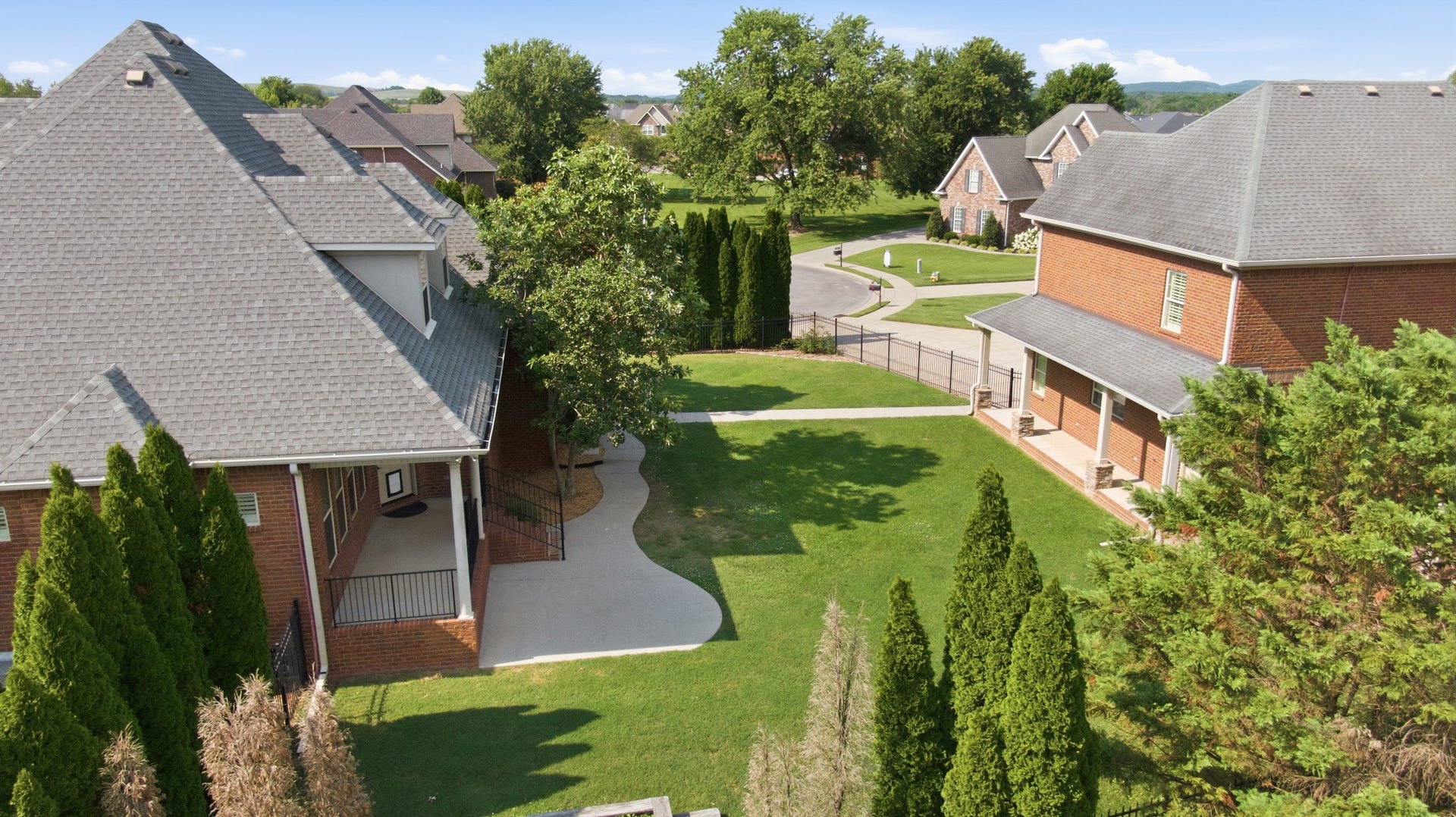 2926 Frank Robinson Dr, Murfreesboro, TN 37130 2926 Frank Robinson Dr, Murfreesboro, TN 37130