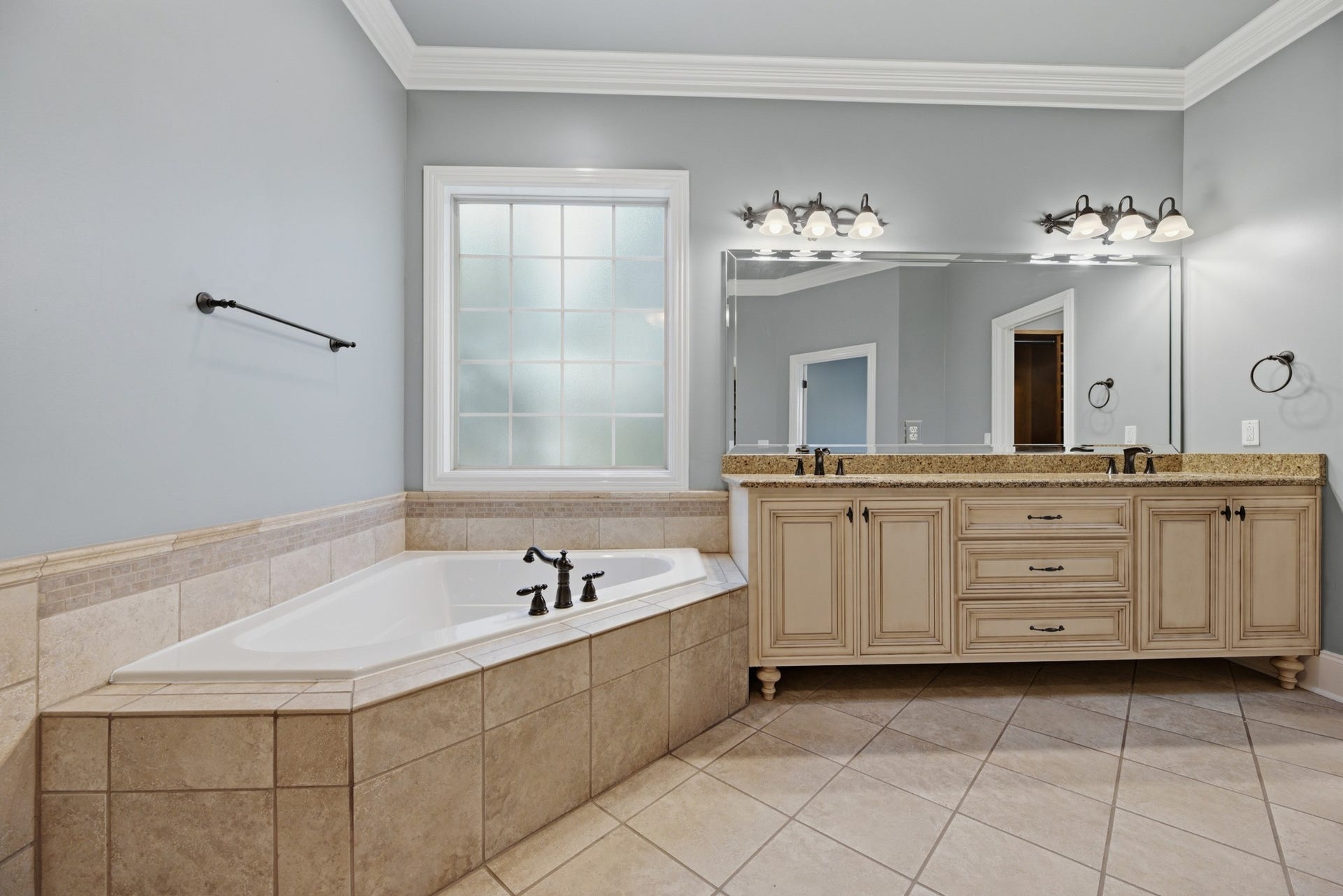 2926 Frank Robinson Dr, Murfreesboro, TN 37130 2926 Frank Robinson Dr, Murfreesboro, TN 37130