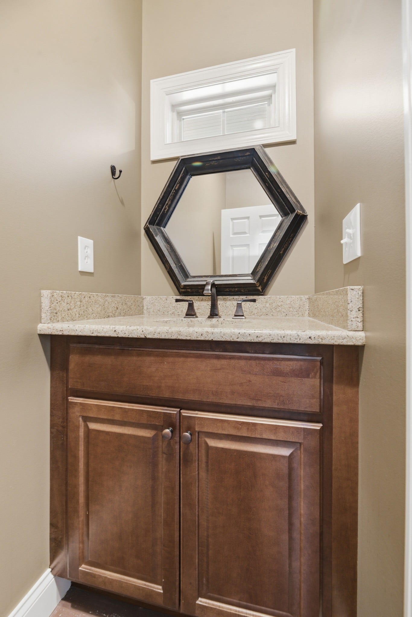 2926 Frank Robinson Dr, Murfreesboro, TN 37130 2926 Frank Robinson Dr, Murfreesboro, TN 37130