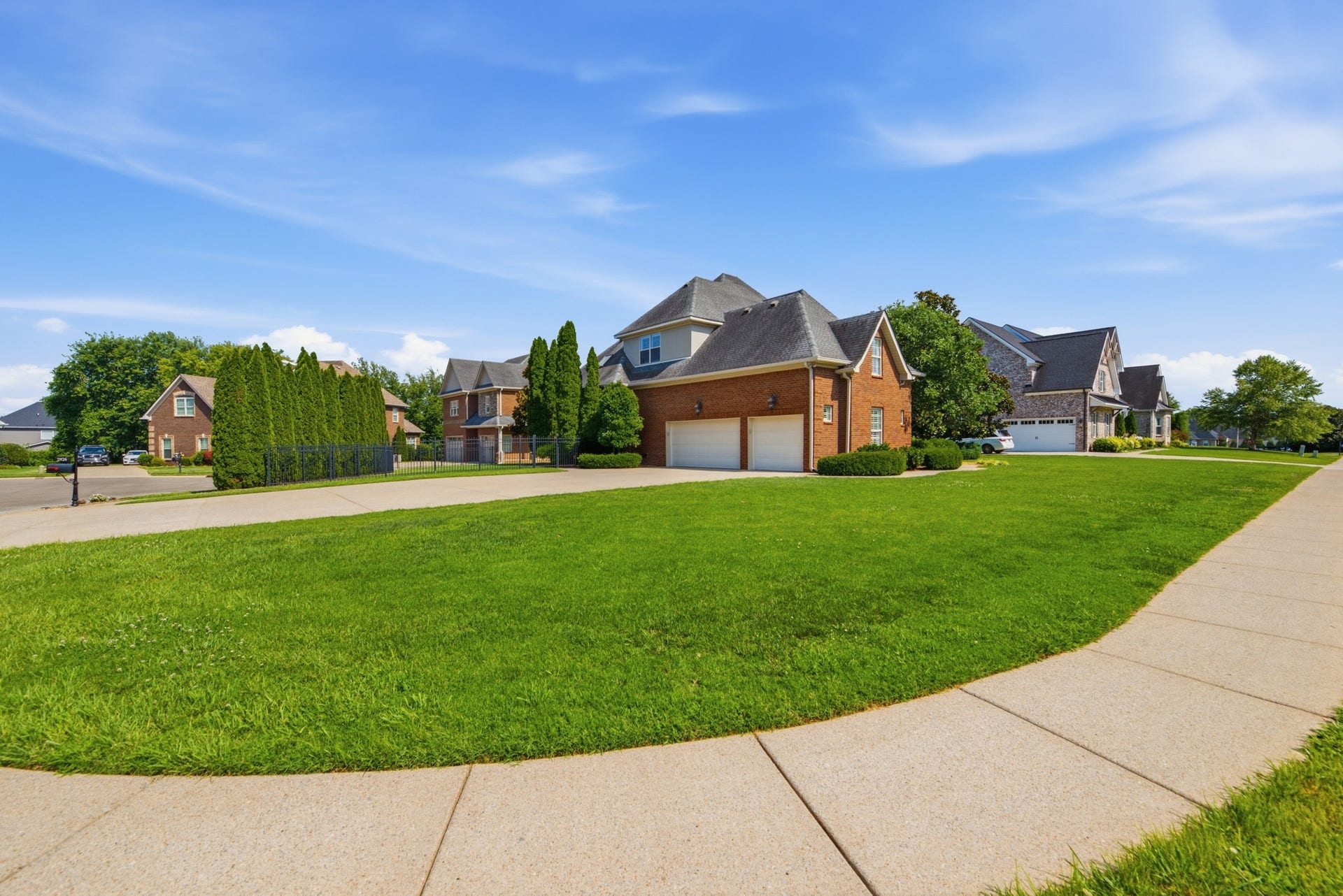 2926 Frank Robinson Dr, Murfreesboro, TN 37130 2926 Frank Robinson Dr, Murfreesboro, TN 37130