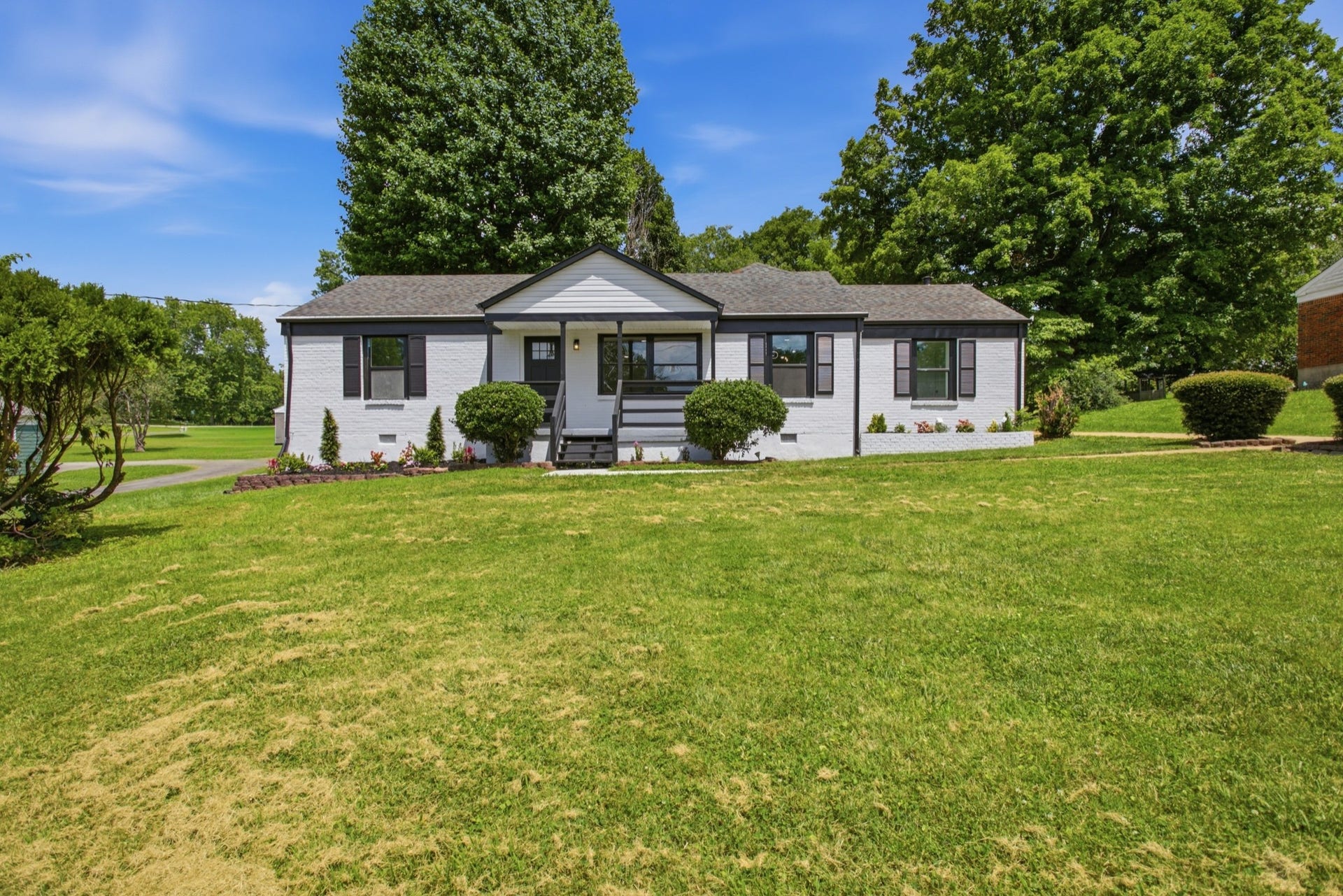 104 Carol Dr, Columbia, TN 38401
