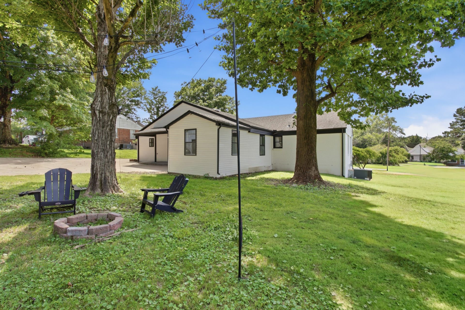 104 Carol Dr, Columbia, TN 38401
