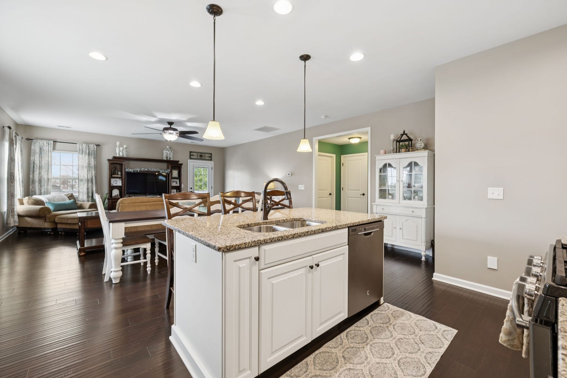 2608 Bluffton Ln, Columbia, TN 38401 2608 Bluffton Ln, Columbia, TN 38401