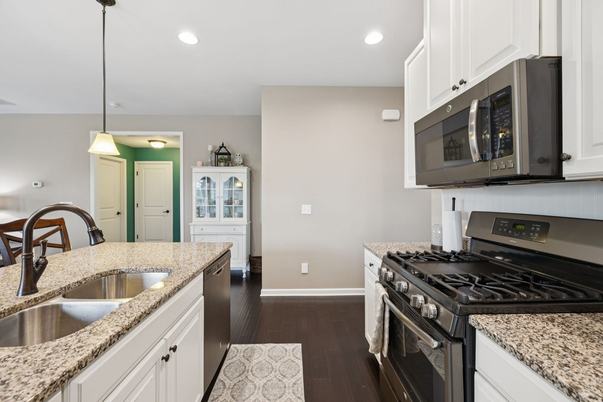 2608 Bluffton Ln, Columbia, TN 38401 2608 Bluffton Ln, Columbia, TN 38401
