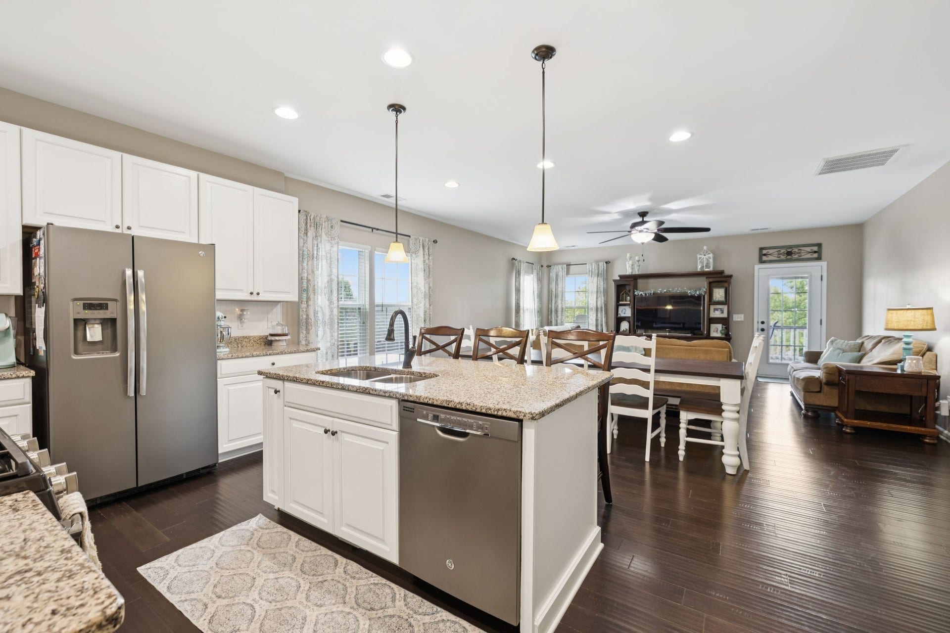 2608 Bluffton Ln, Columbia, TN 38401 2608 Bluffton Ln, Columbia, TN 38401
