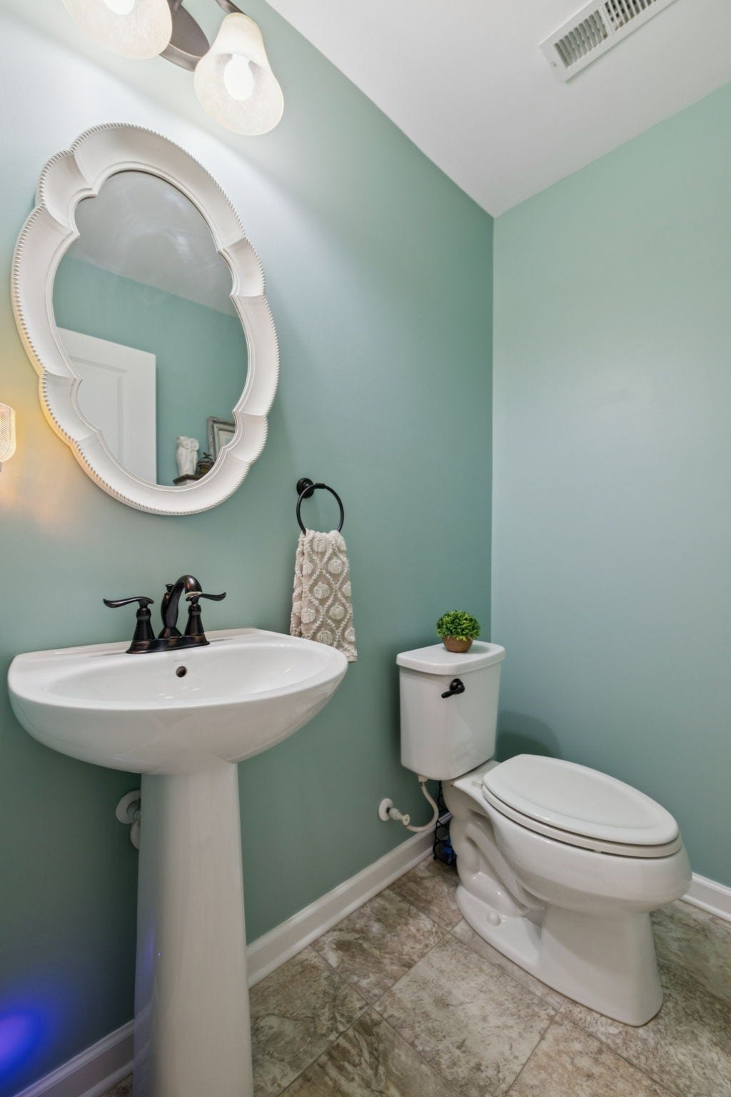 2608 Bluffton Ln, Columbia, TN 38401 2608 Bluffton Ln, Columbia, TN 38401