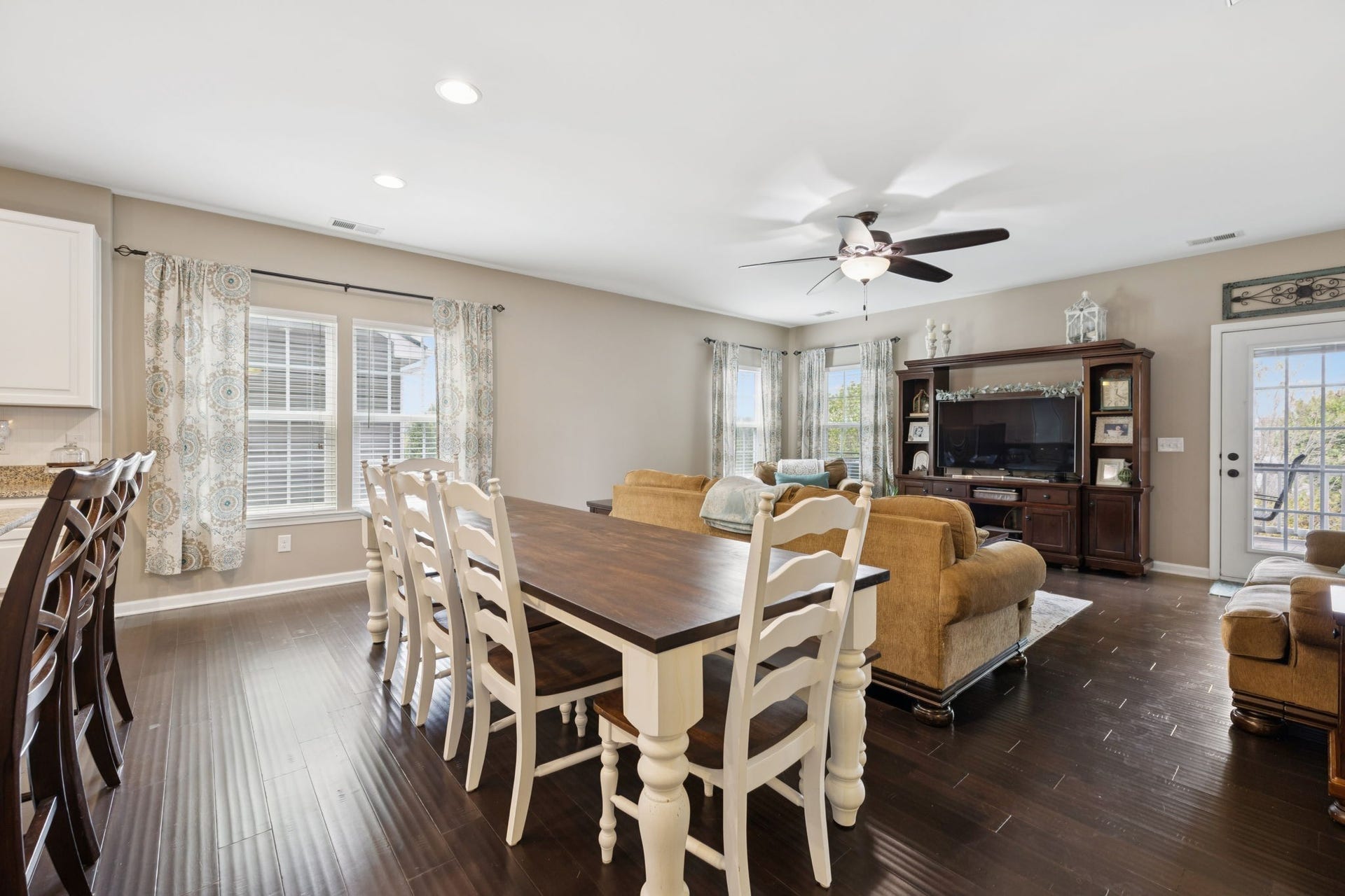 2608 Bluffton Ln, Columbia, TN 38401 2608 Bluffton Ln, Columbia, TN 38401