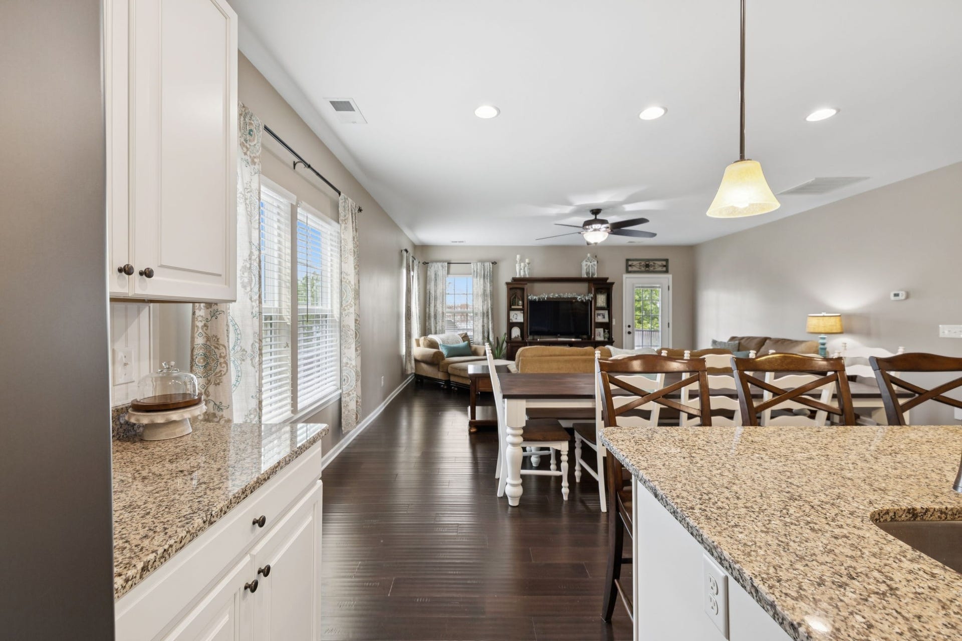 2608 Bluffton Ln, Columbia, TN 38401 2608 Bluffton Ln, Columbia, TN 38401