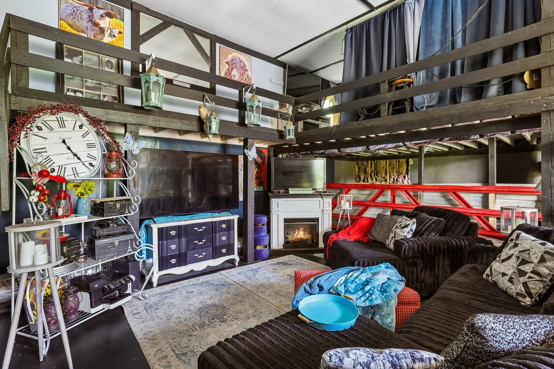 206 Louis Perry Ln, Manchester, TN 37355 Open living area has tall ceilings! 206 Louis Perry Lane, Manchester, TN 37355