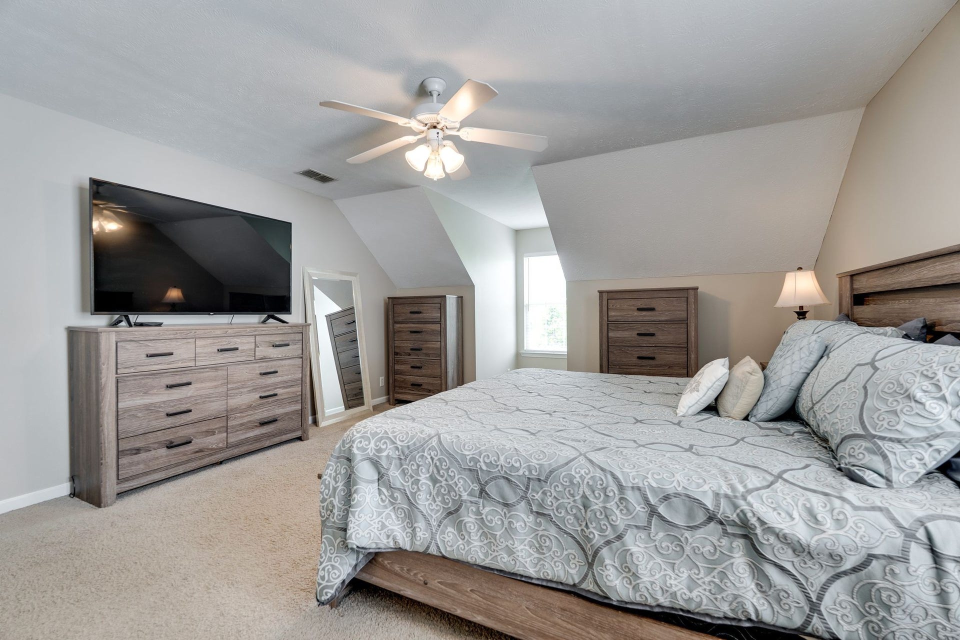 848 Blackfoot Trl, Murfreesboro, TN 37128 848 Blackfoot Trl, Murfreesboro, TN 37128