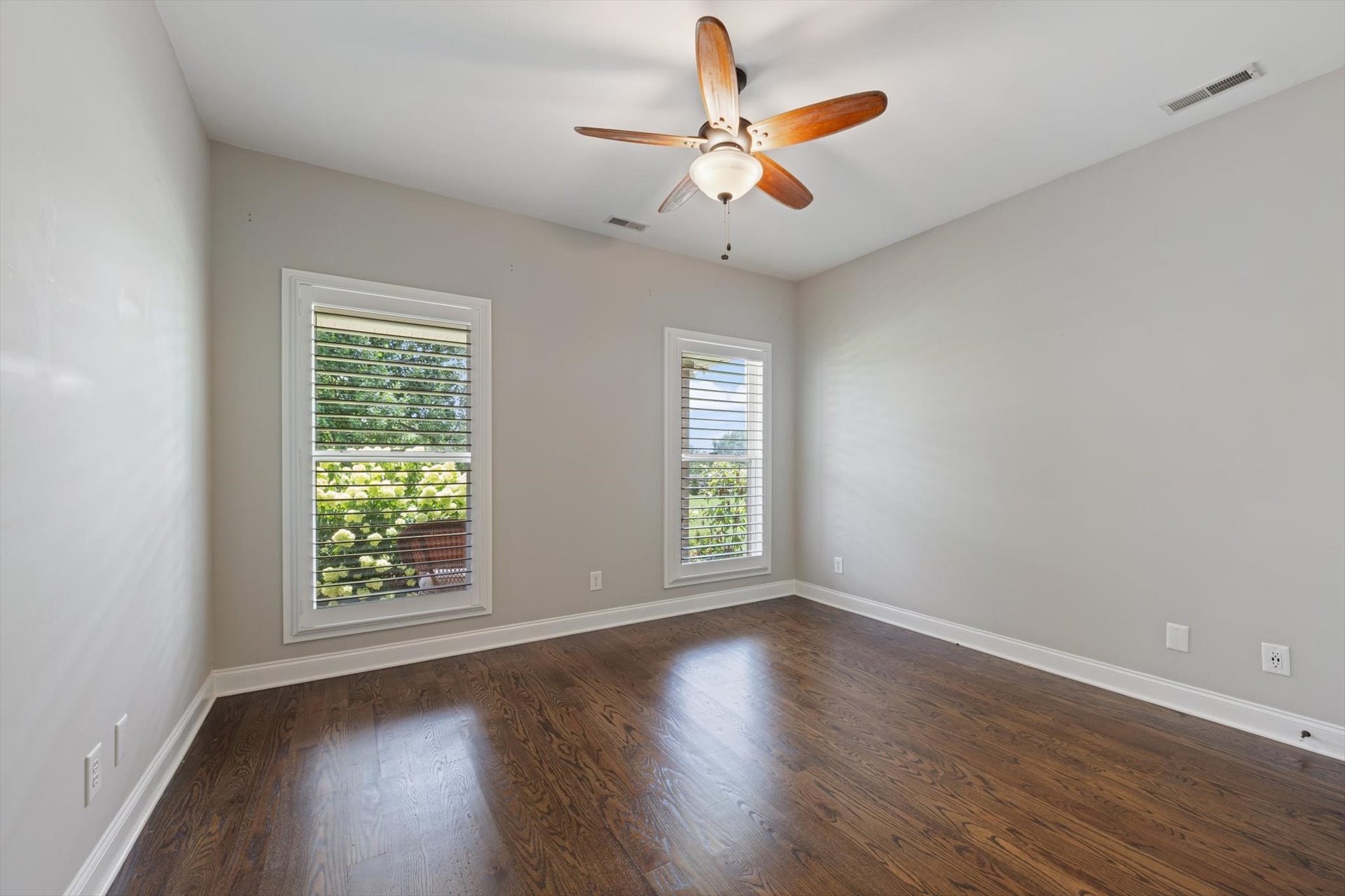 2711 Ernest Hawkins Rd, Columbia, TN 38401 2711 Ernest Hawkins Rd, Columbia, TN 38401