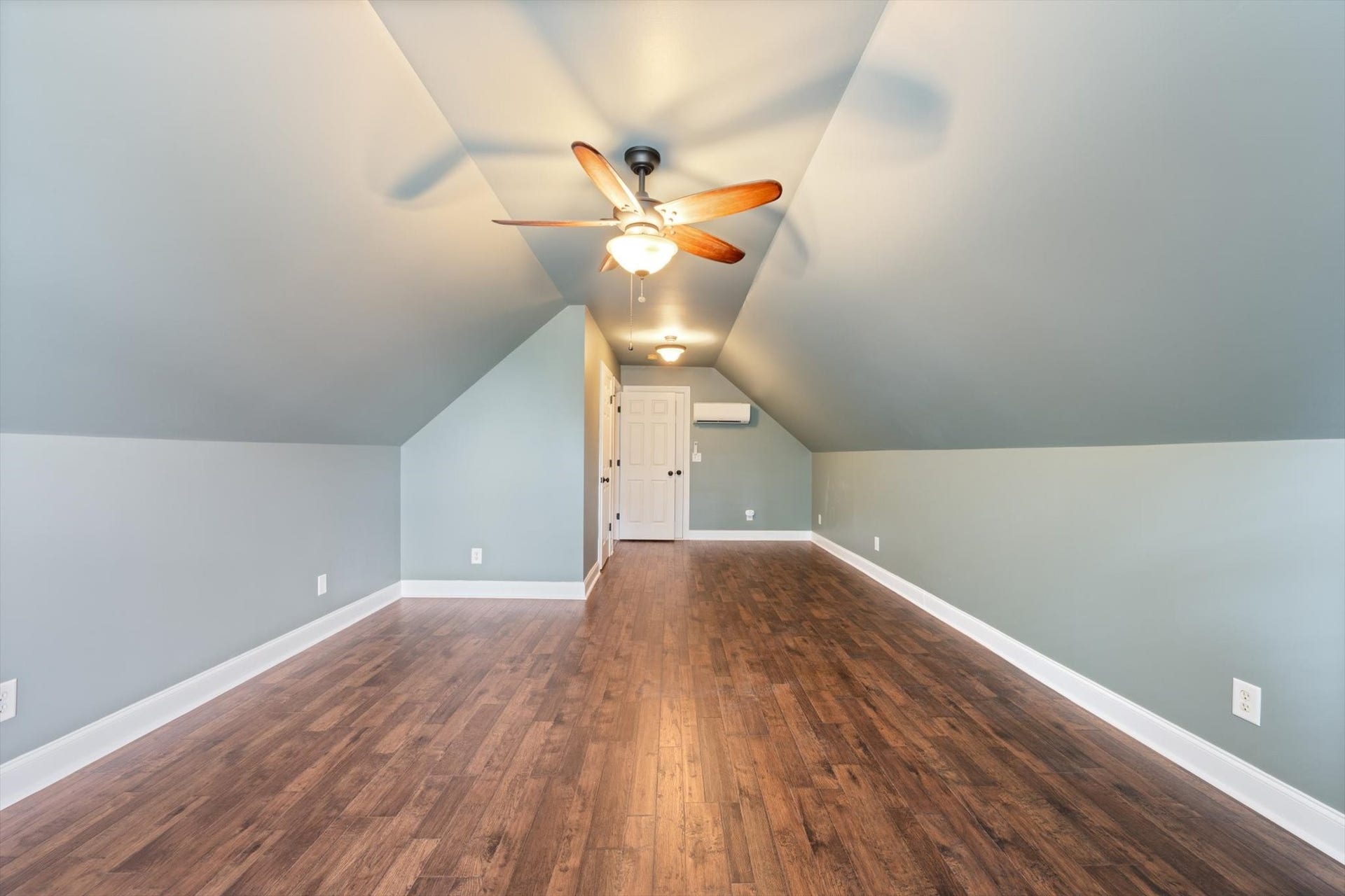 2711 Ernest Hawkins Rd, Columbia, TN 38401 2711 Ernest Hawkins Rd, Columbia, TN 38401