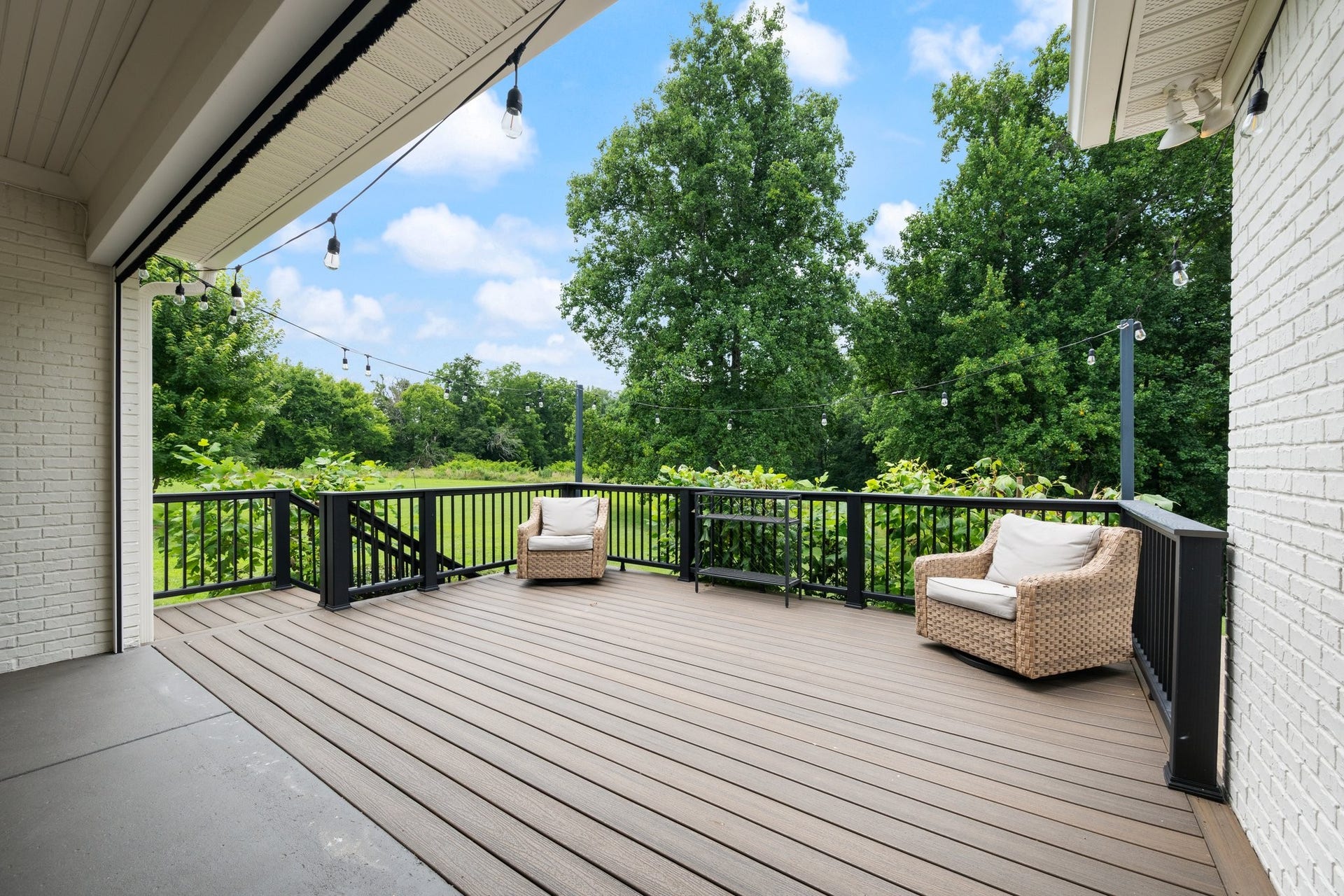 2711 Ernest Hawkins Rd, Columbia, TN 38401 Remote Motorized Screen to close off back porch along with trex style decking.